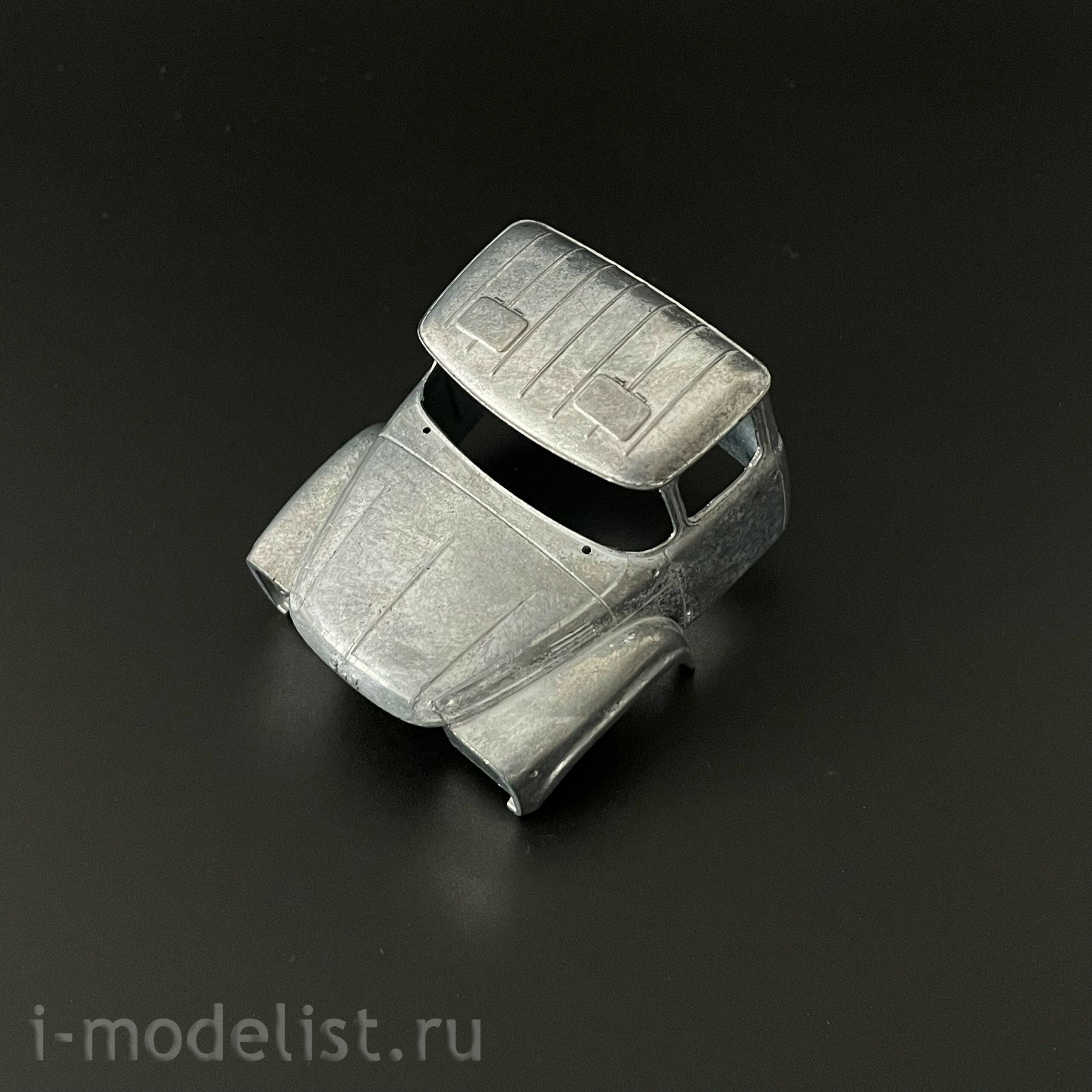 1522AVD AVD Models 1/43 MMZ-555 Car