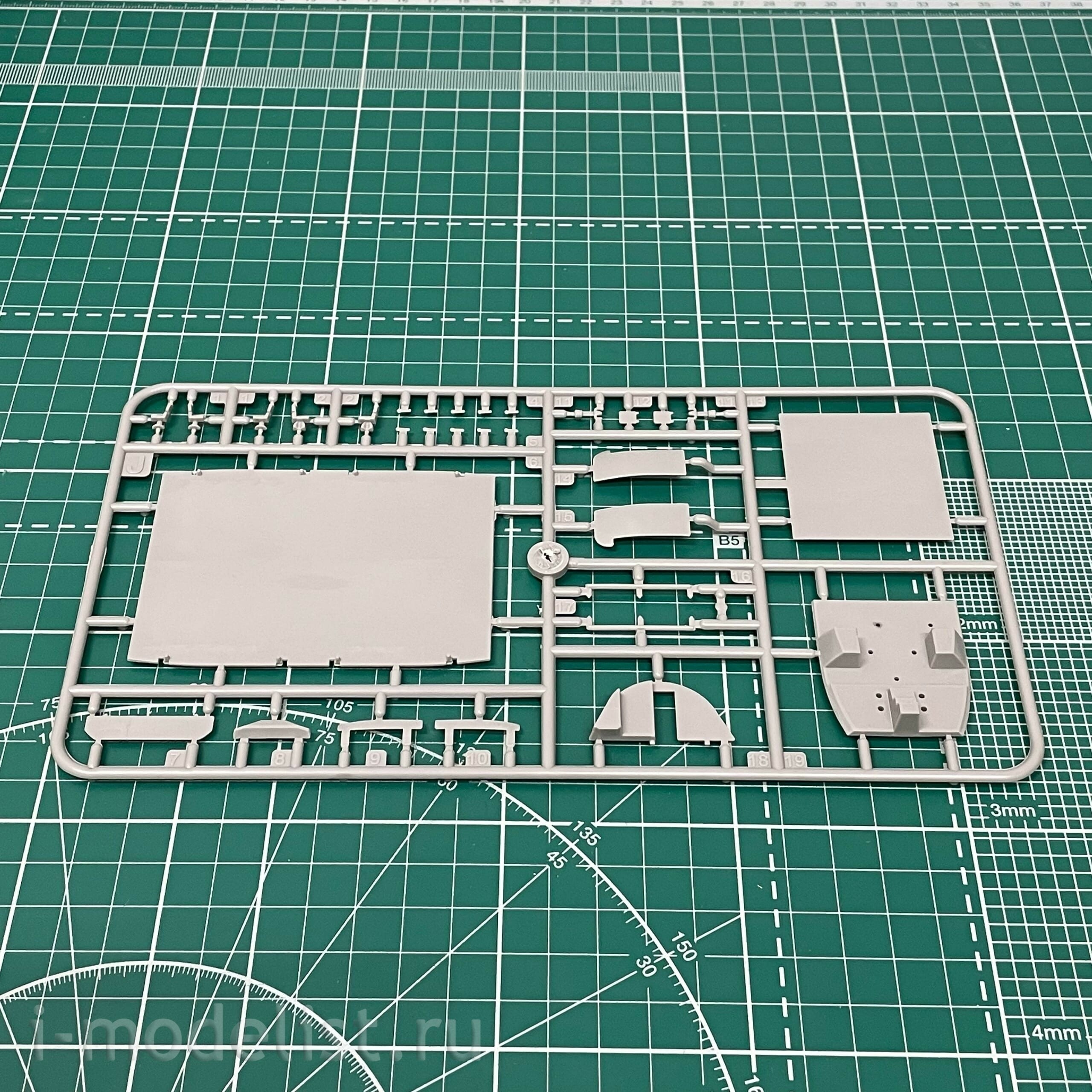 332 Roden 1/144 C-5M Super Galaxy Aircraft