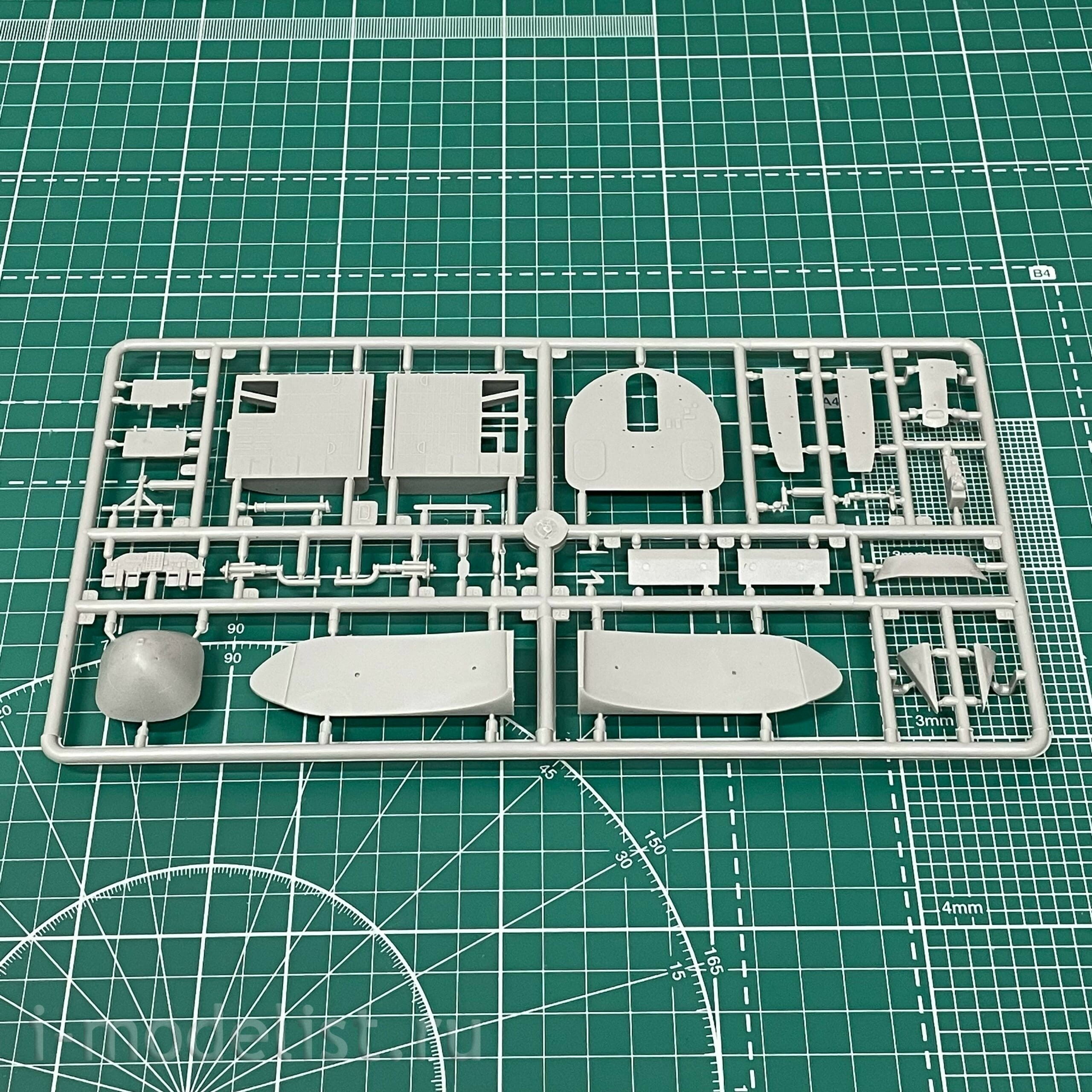 056 Roden 1/72 Fairchild C-123B Provider Aircraft
