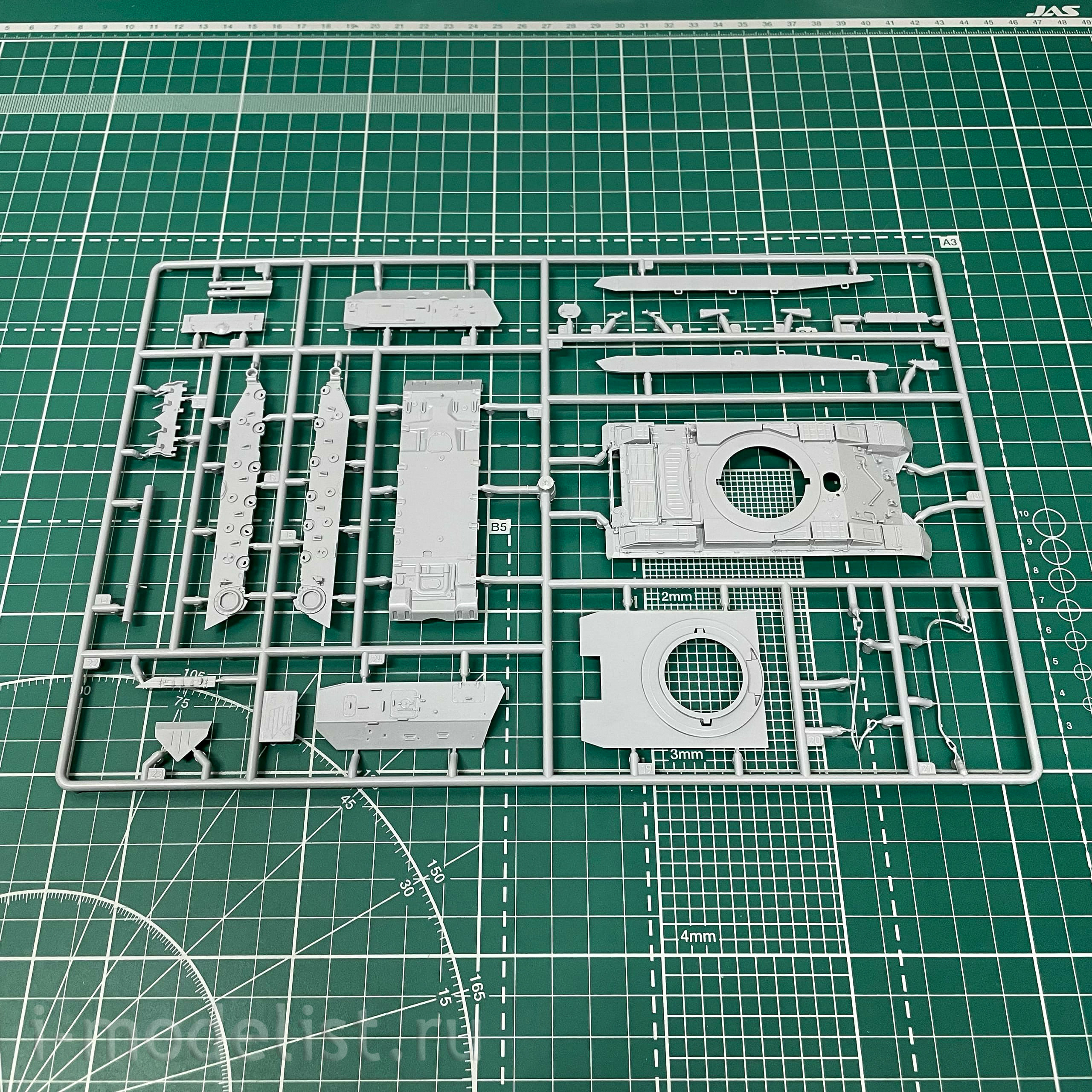 5045 Zvezda 1/72 Russian 152 mm howitzer MSTA-S