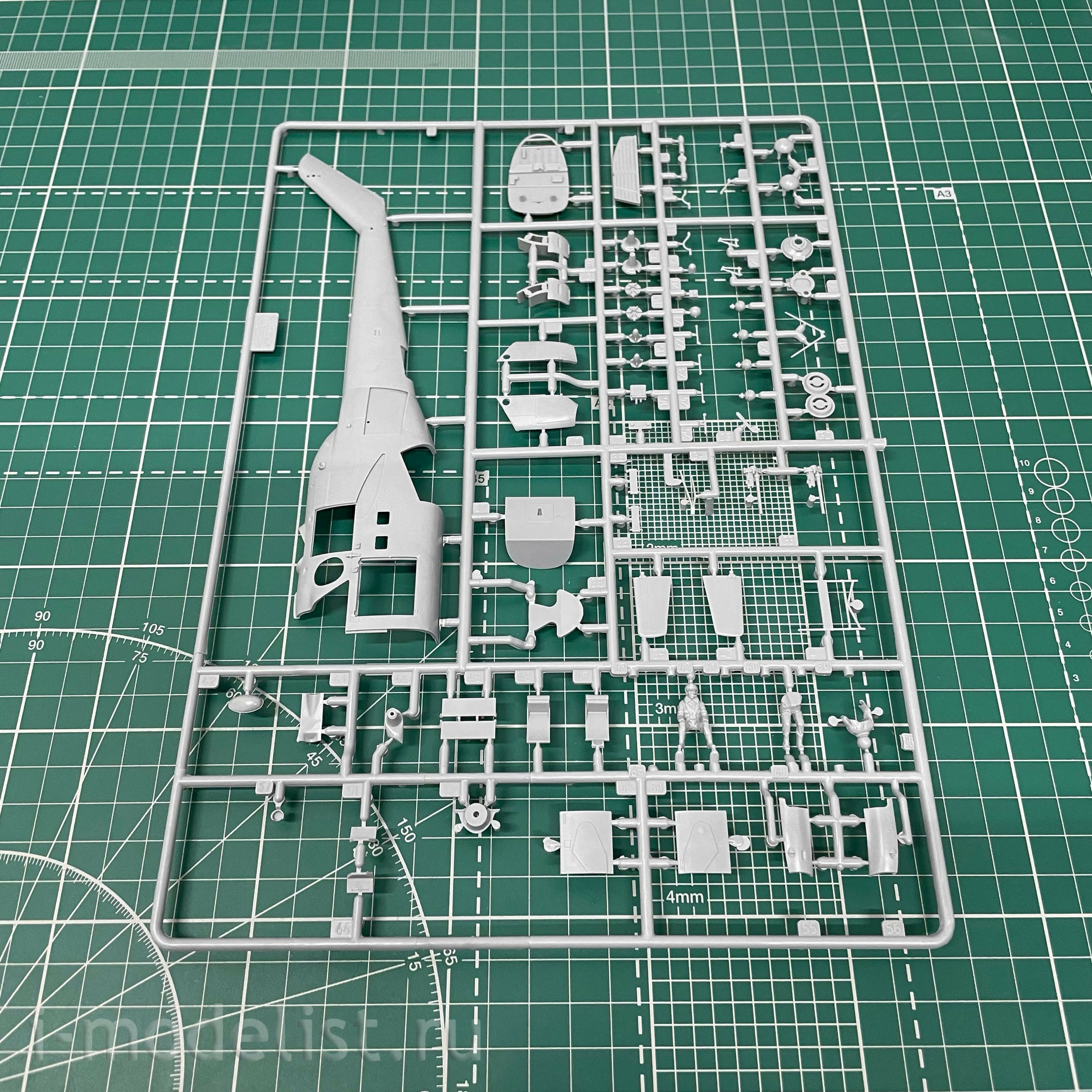 7276 Zvezda 1/72 Russian Mi-35M Attack Helicopter