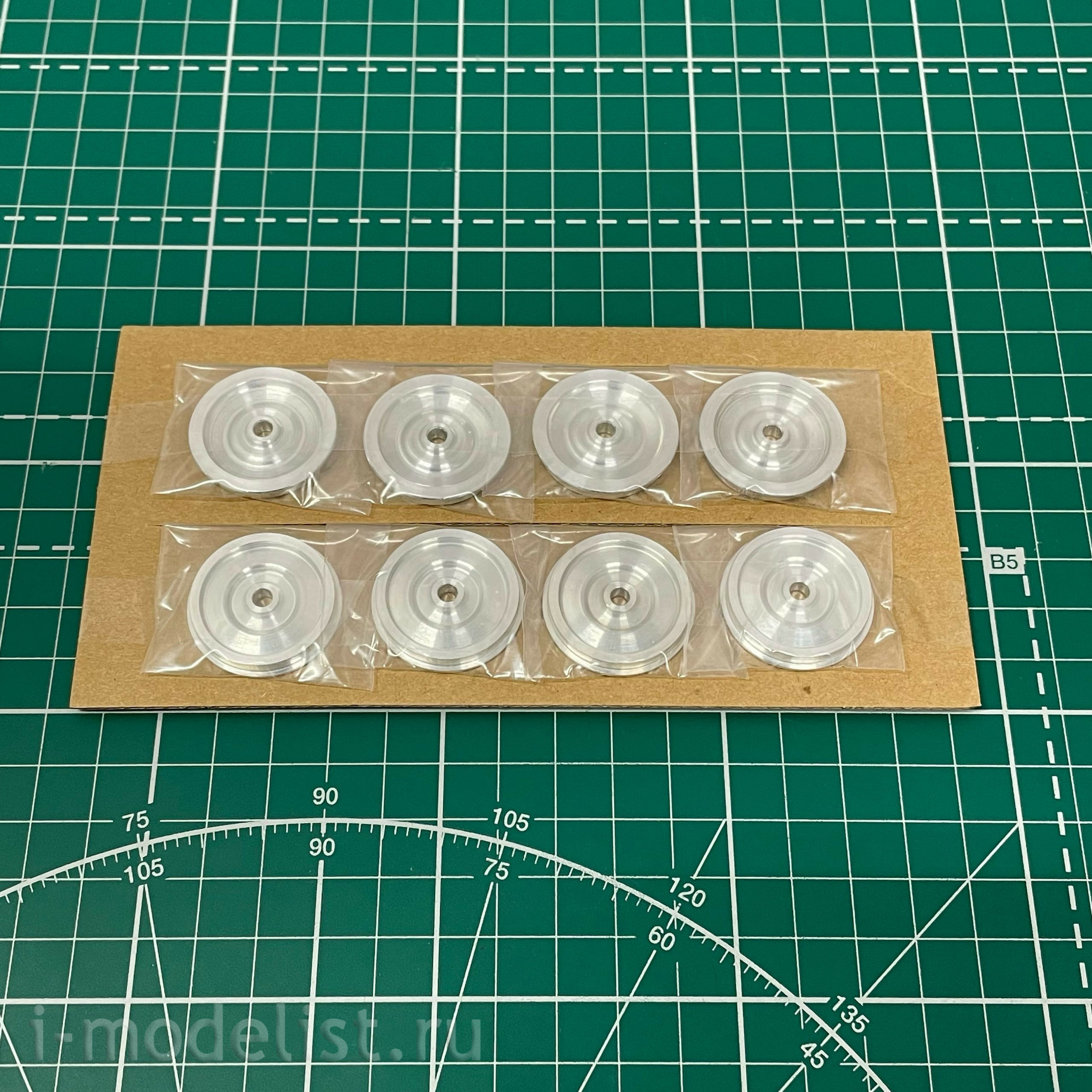 35B01-A Sabre Model 1/35 Railway Metal Wheels (8 pcs.)