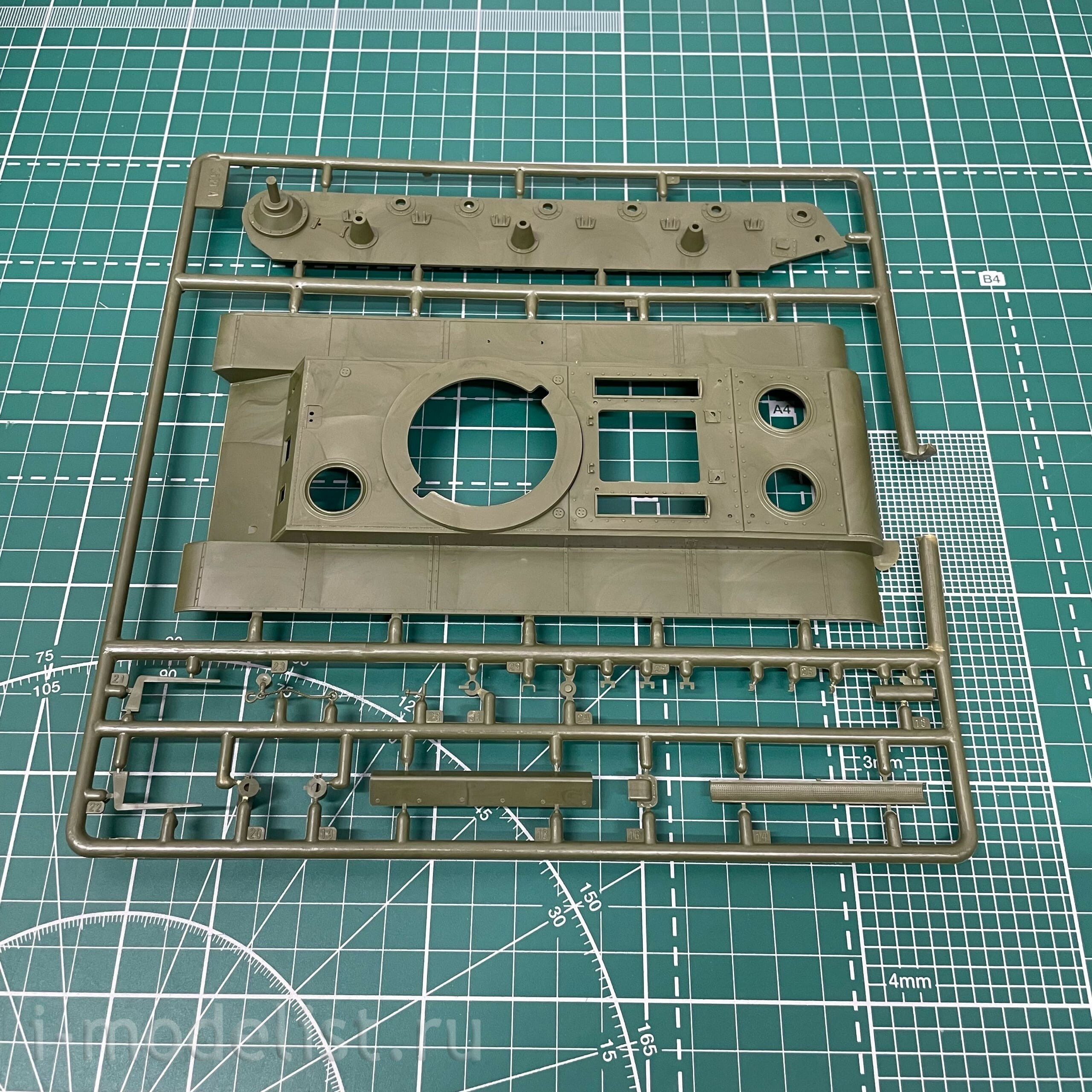3608 Zvezda 1/35 Soviet heavy tank KV-2