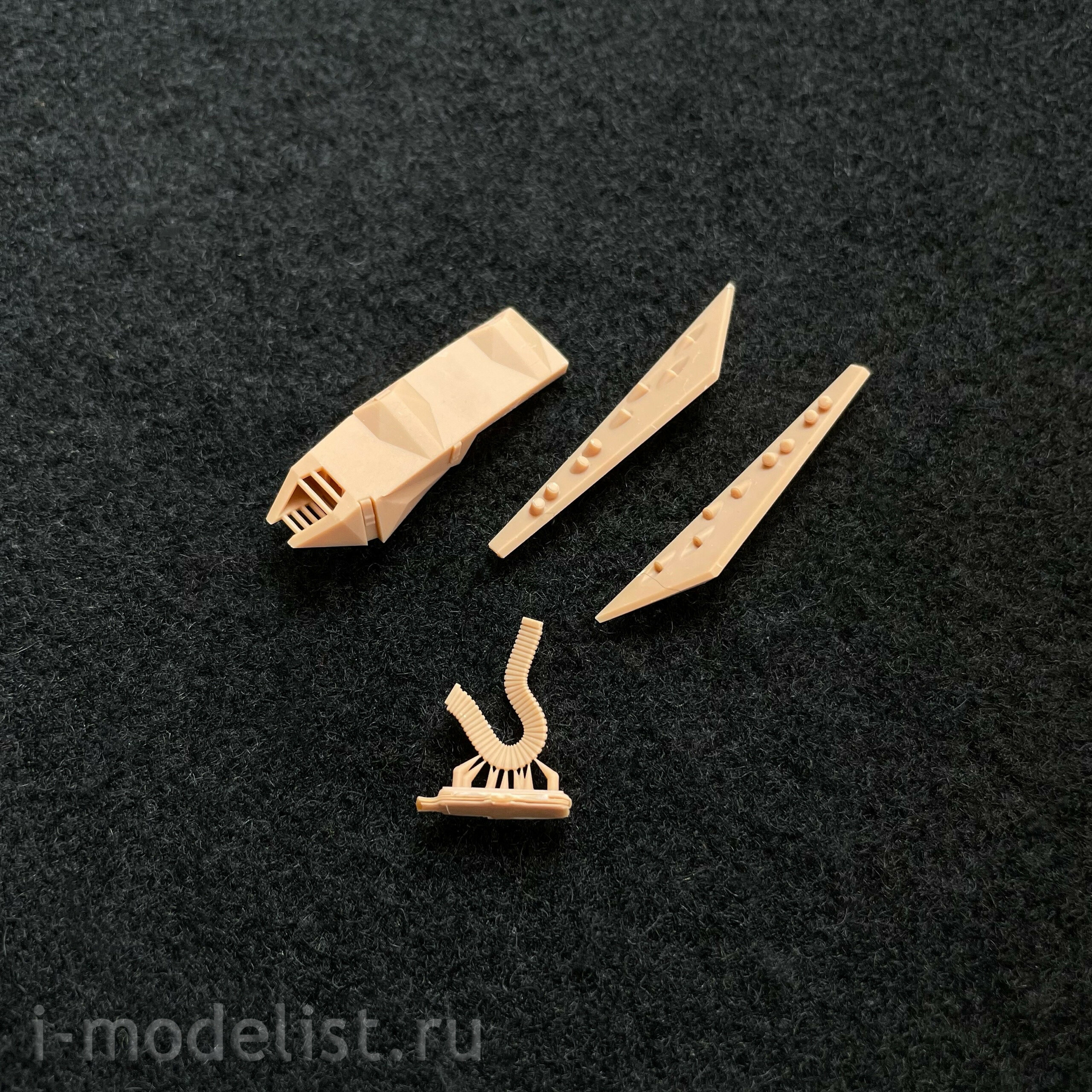 35A047 Amusing Hobby 1/35 German Main Battle Tank KF-51 Panther