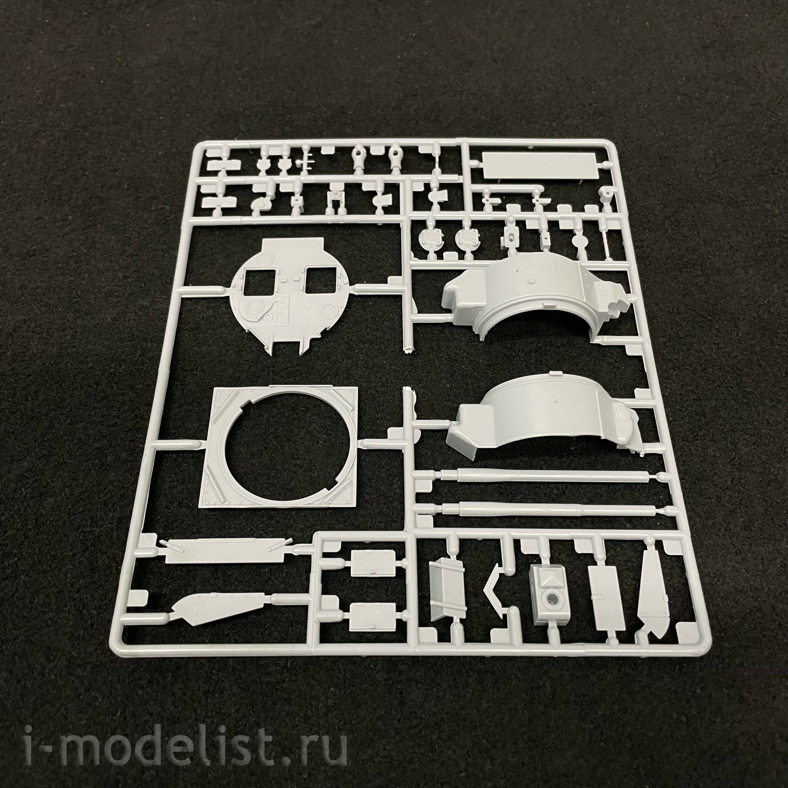 3553 Maket 1/35 English tank Valentine Xi