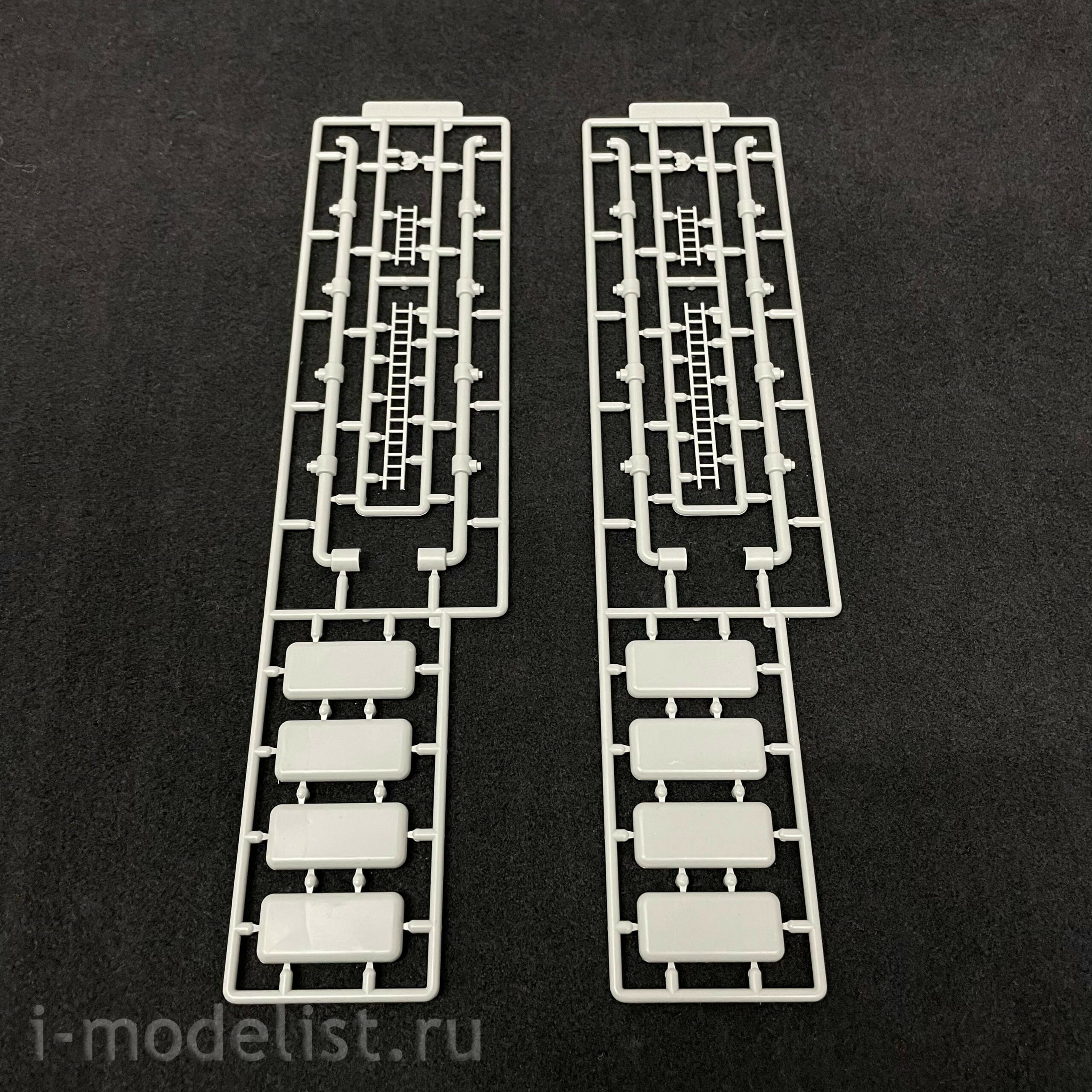 UA72303 Modelcollect 1/72 German land battleship P1000 of the 2nd century 