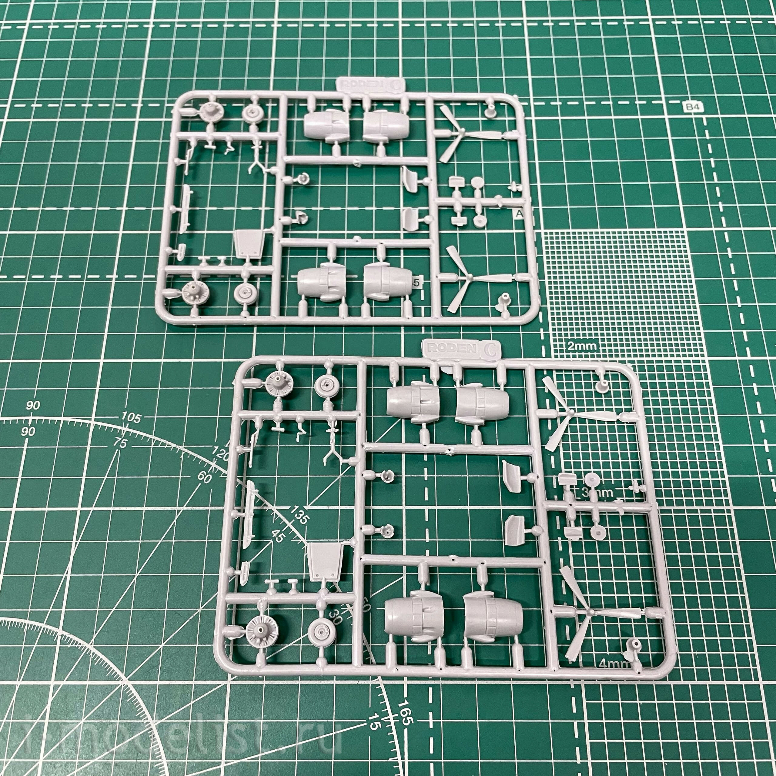 307 Roden 1/144 Douglas VC-118 
