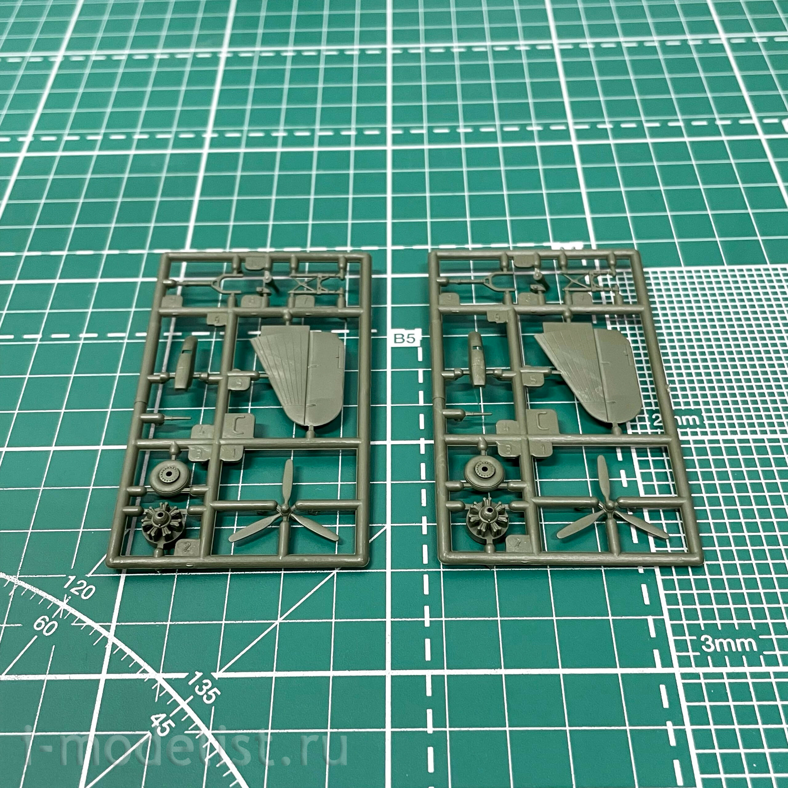 300 Roden 1/144 Douglas C-47 Skytrain (Dakota Mk. III)