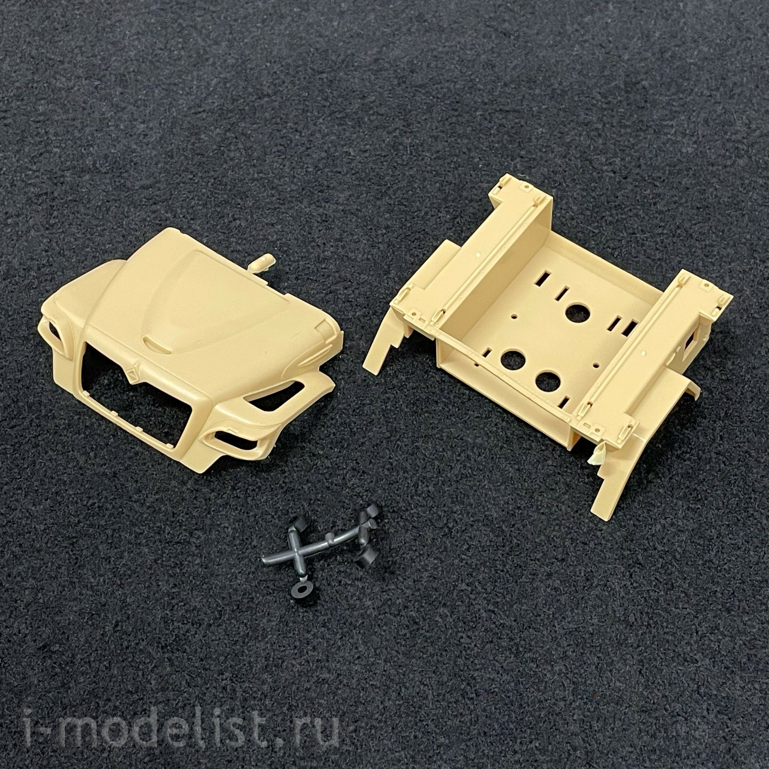 VS-009 Meng 1/35 BRITISH ARMY HUSKY TSV (TACTICAL SUPPORT VEHICLE)