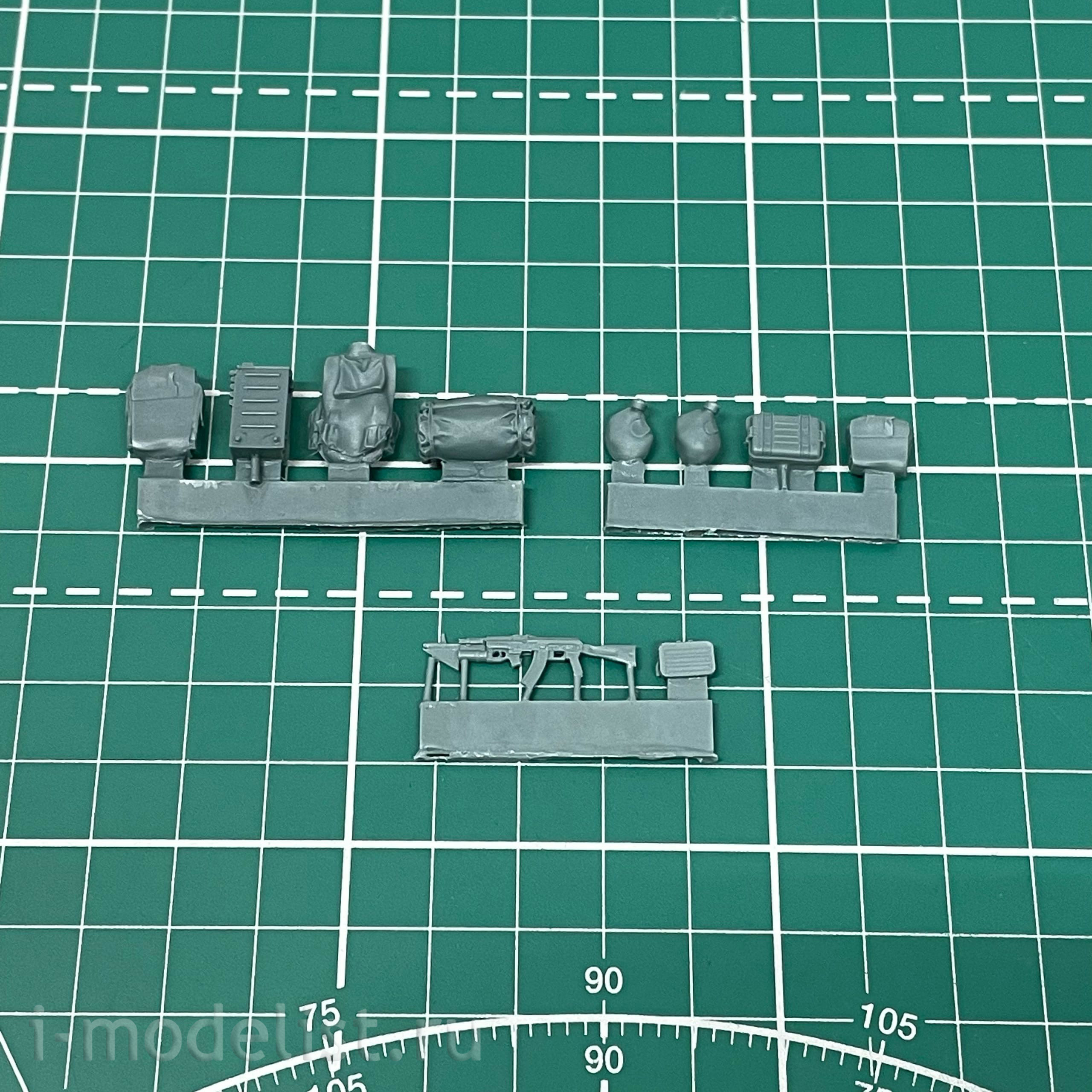 UP-35011 RPG-MODEL 1/35 Rolled Up ammunition of Russian Soldiers Type B (resin)
