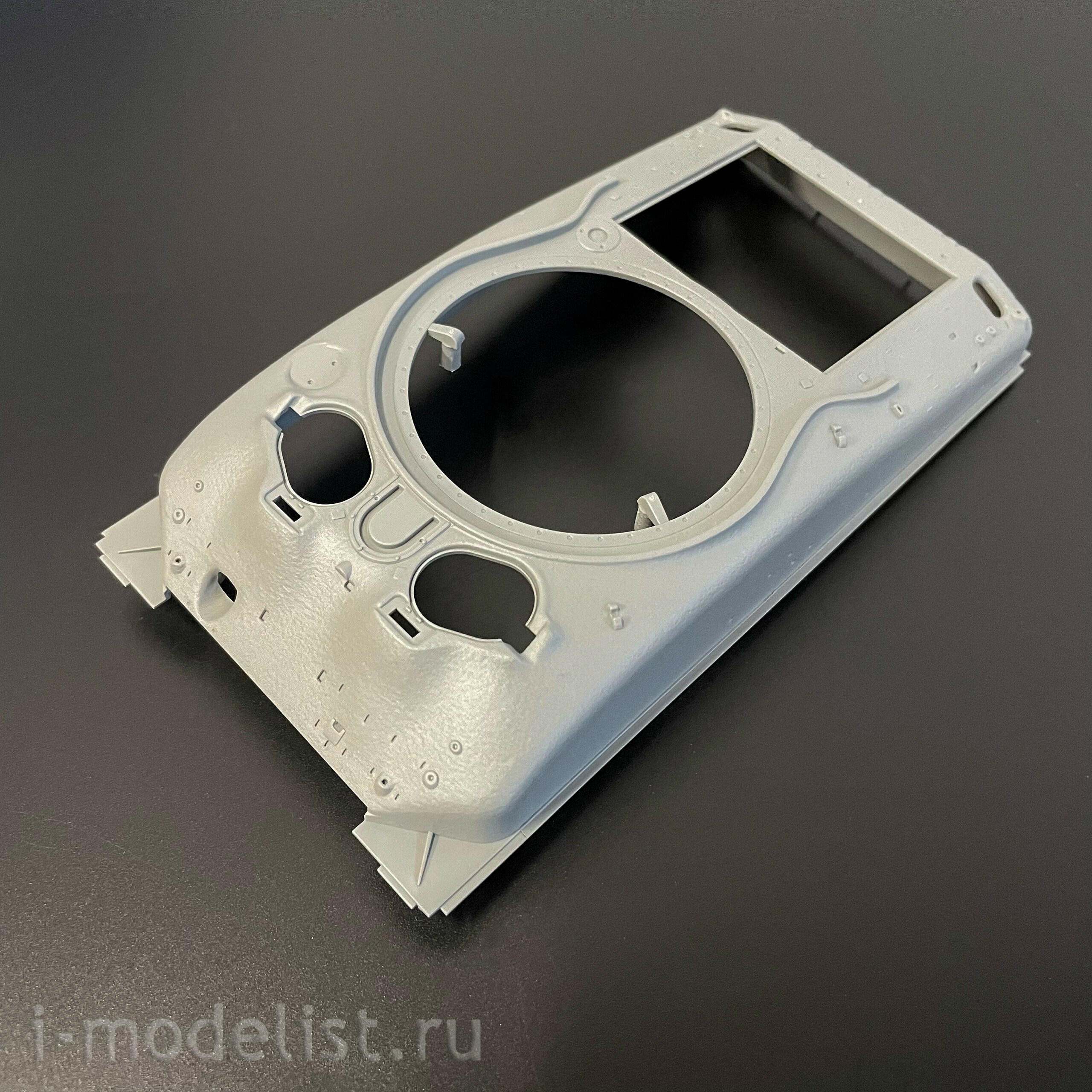 2205W Takom 1/35 Набор Sherman Box: M4A1 (76w) HVSS + M1 Super Sherman + фигура члена экипажа танка армии США в 1/16 масштабе