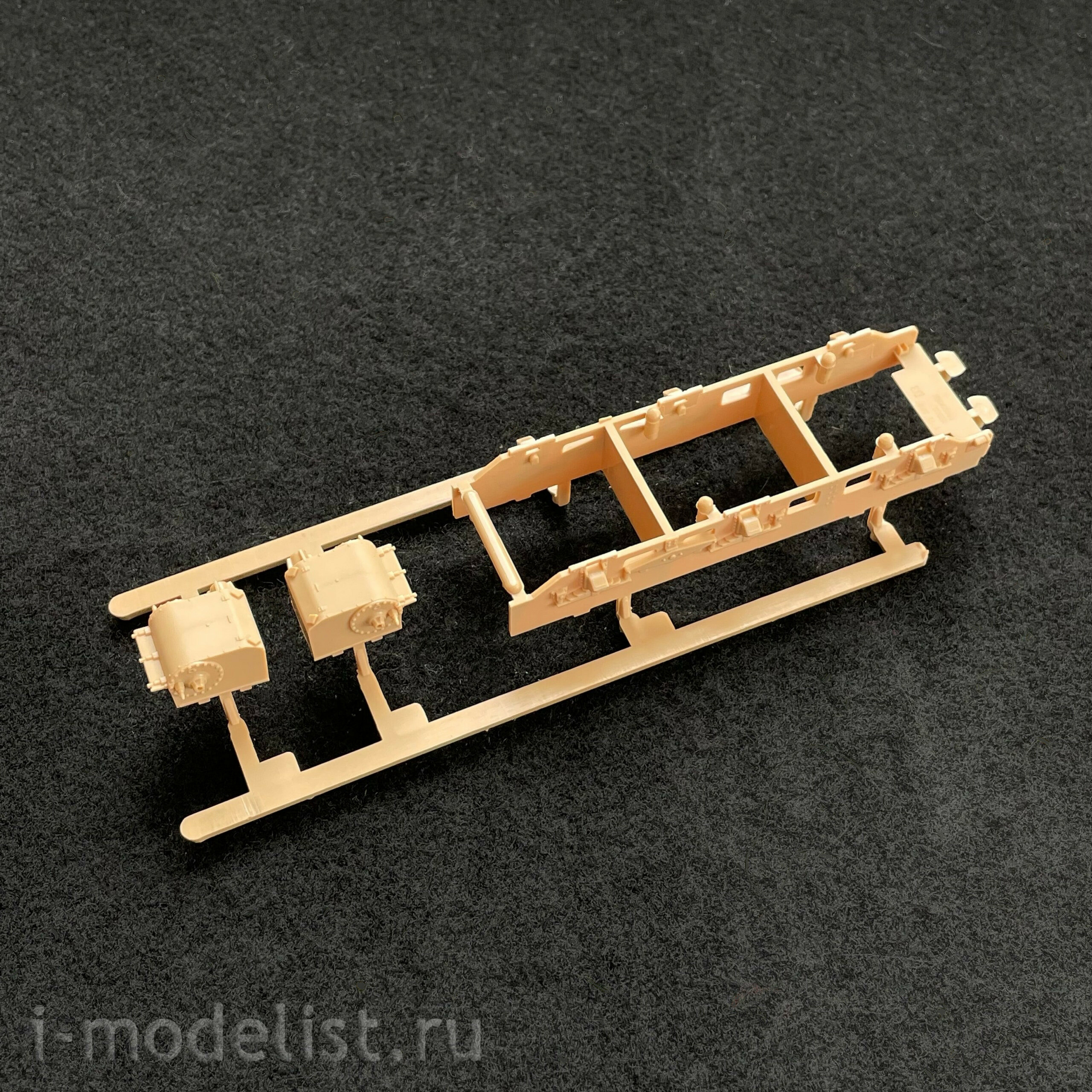 82922 HobbyBoss 1/72 Panzerlok BR57 Armoured Locomotiv