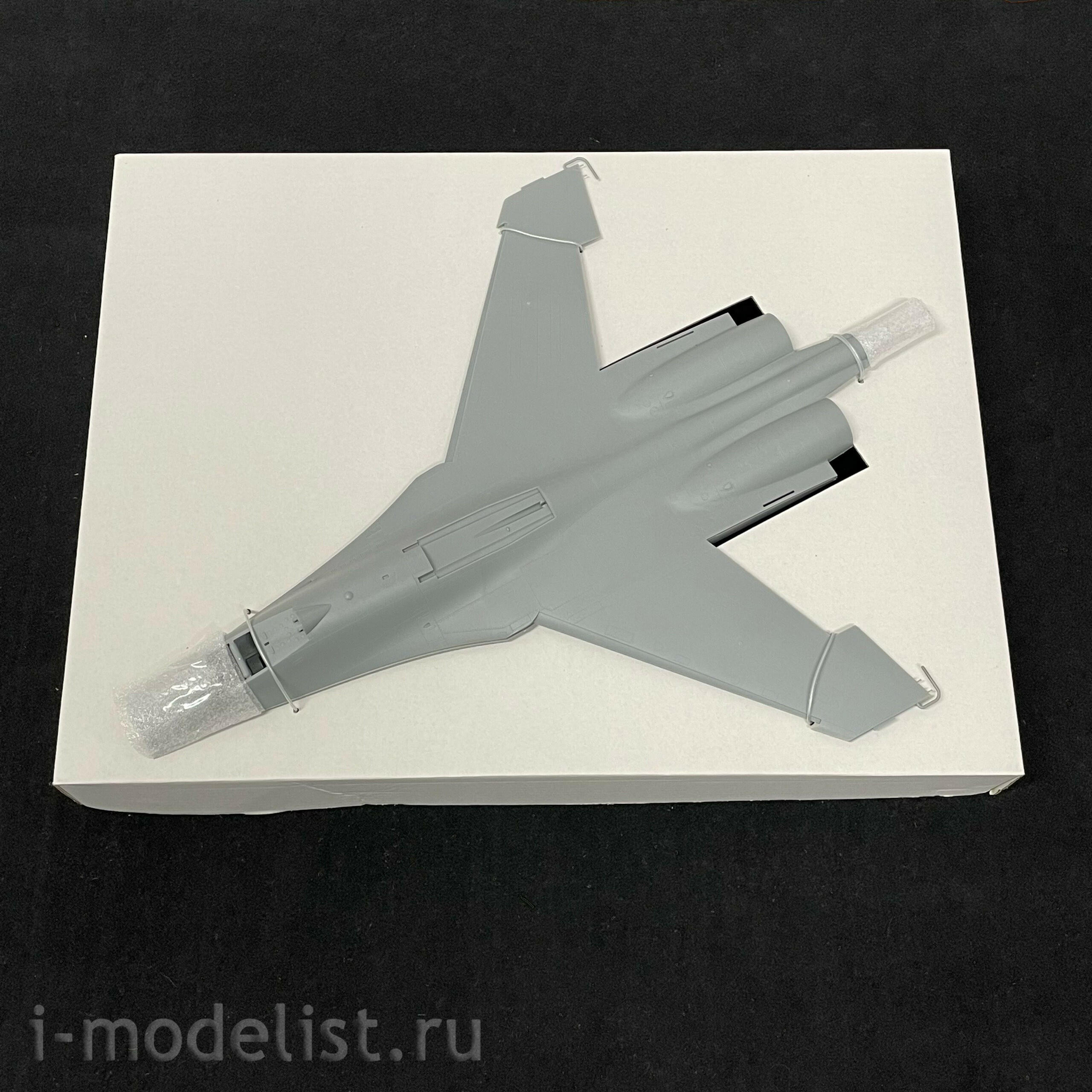 81712 HobbyBoss 1/48 S-27 Flanker early