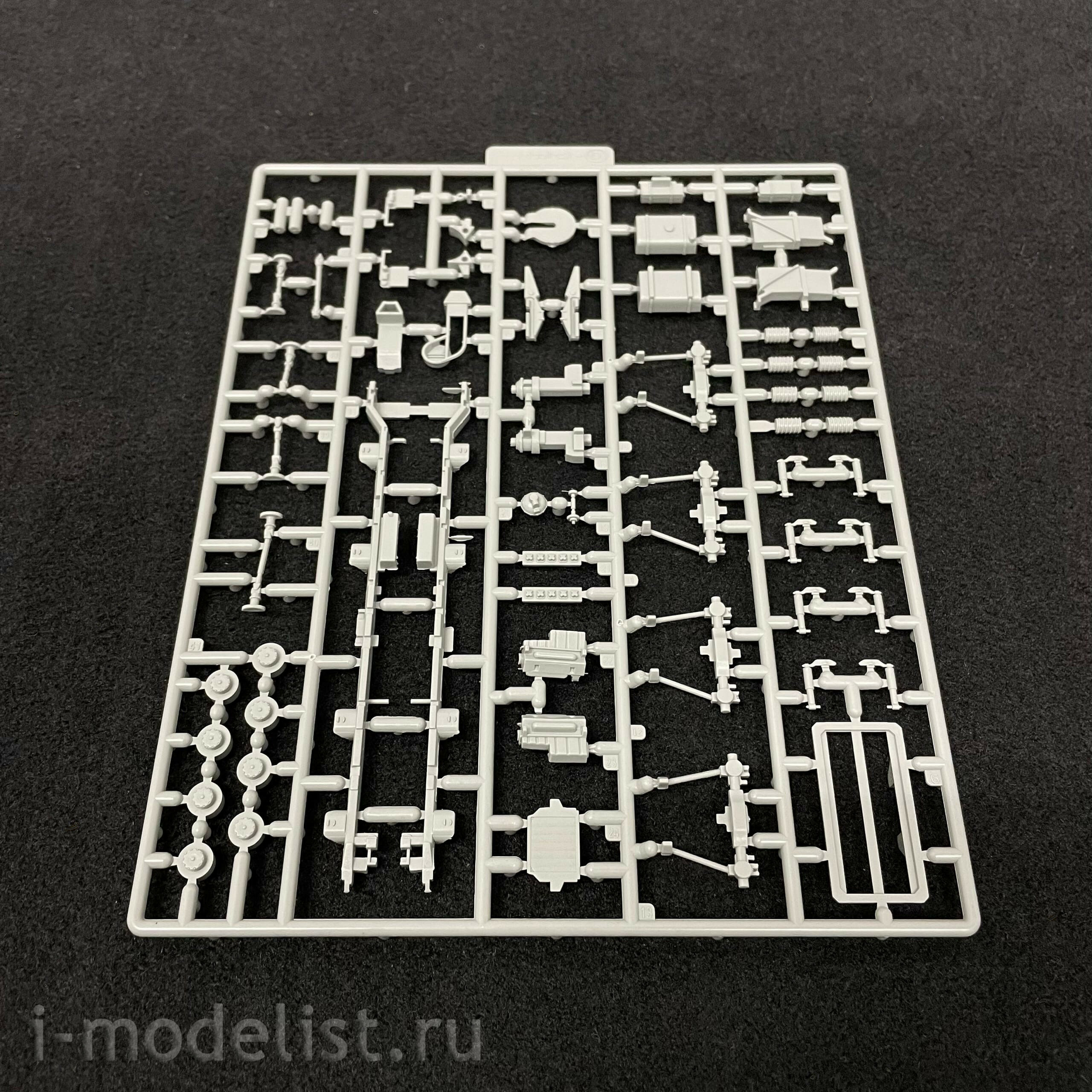 UA72342 Modelcollect 1/72 German high-mobility off-road truck MAN KAT1M1013 8*8