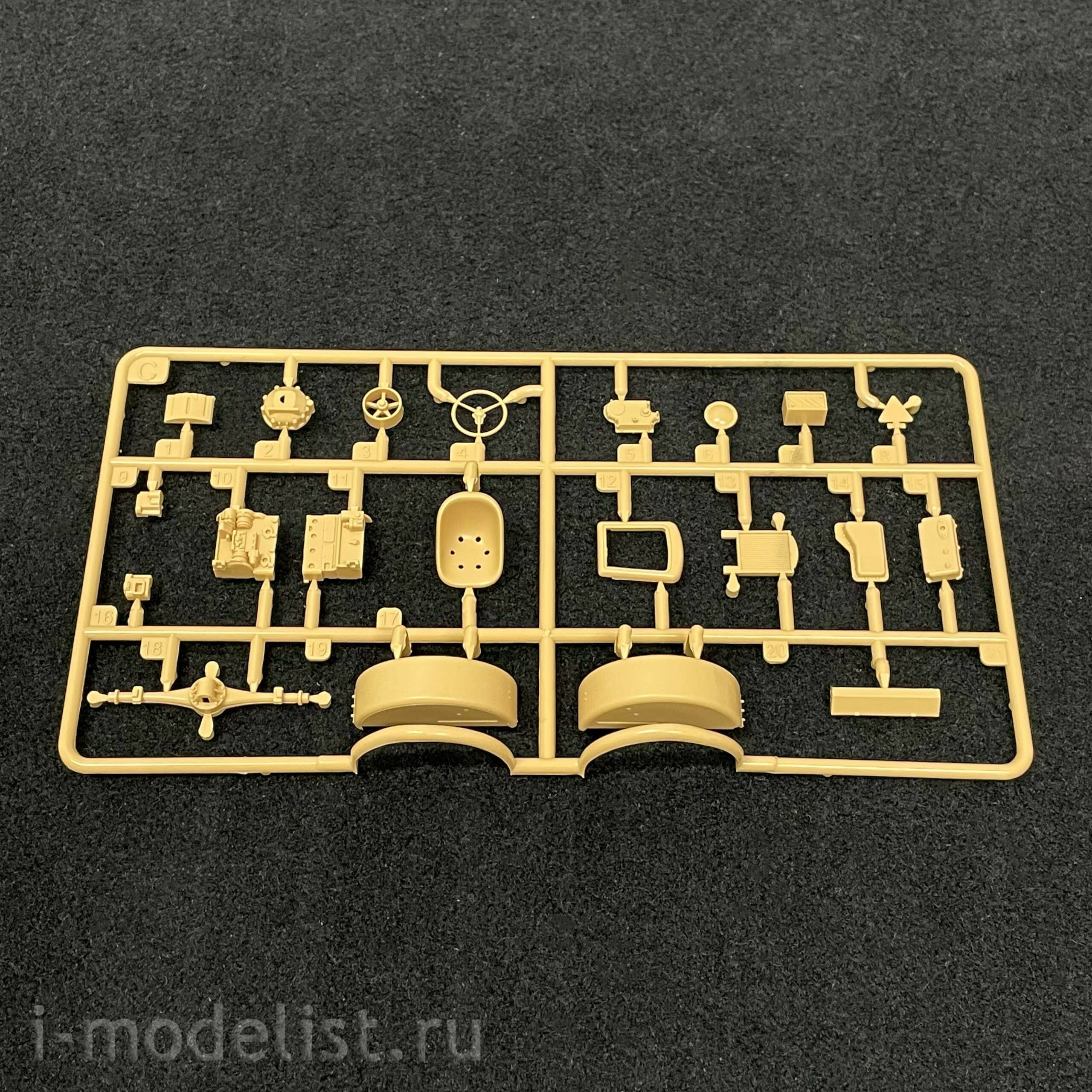 35A11 Sabre Model 1/35 German tractor Hanomag RL-20