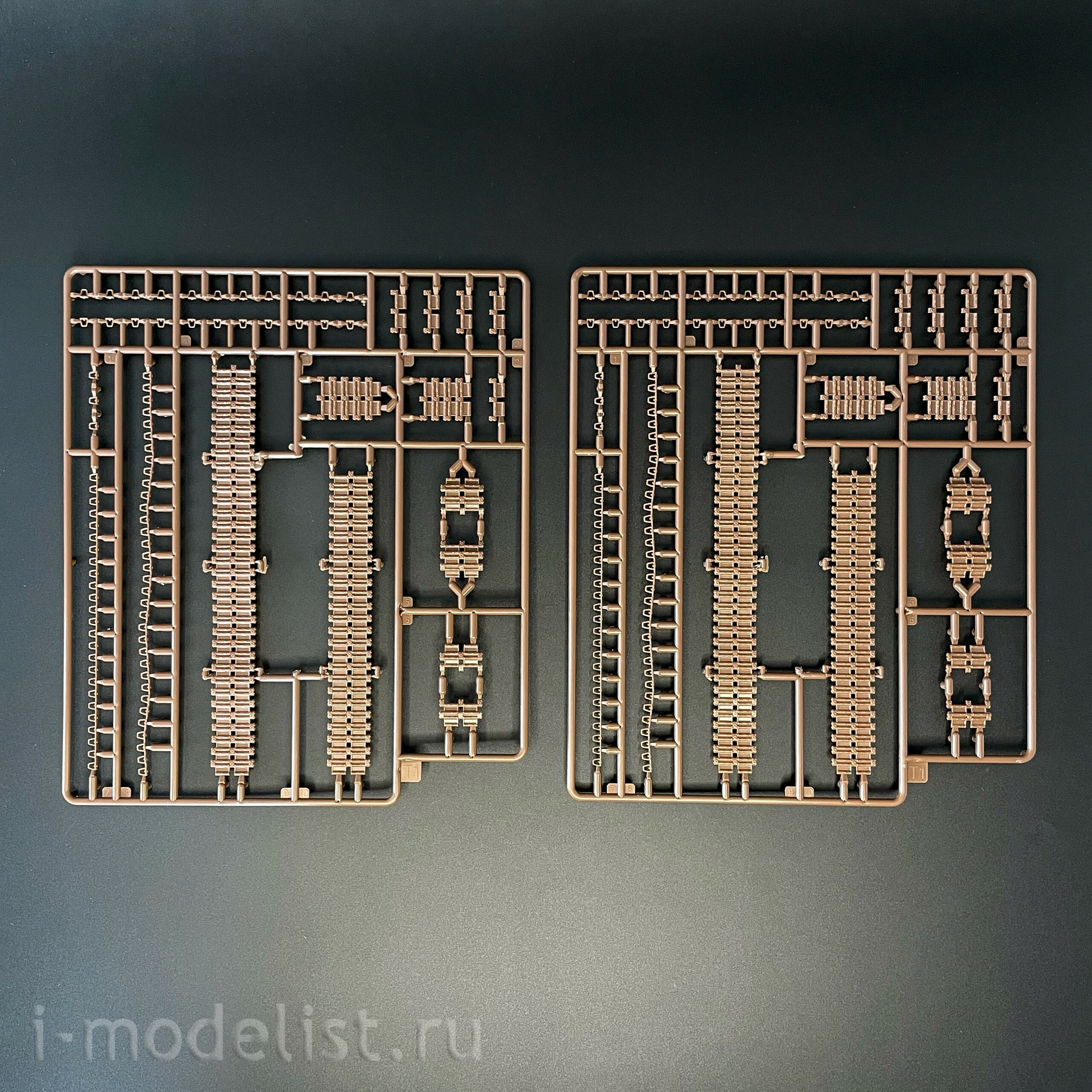 35A056 Amusing Hobby 1/35 Russian T-90AK command tank with PTK (under license from UVZ)