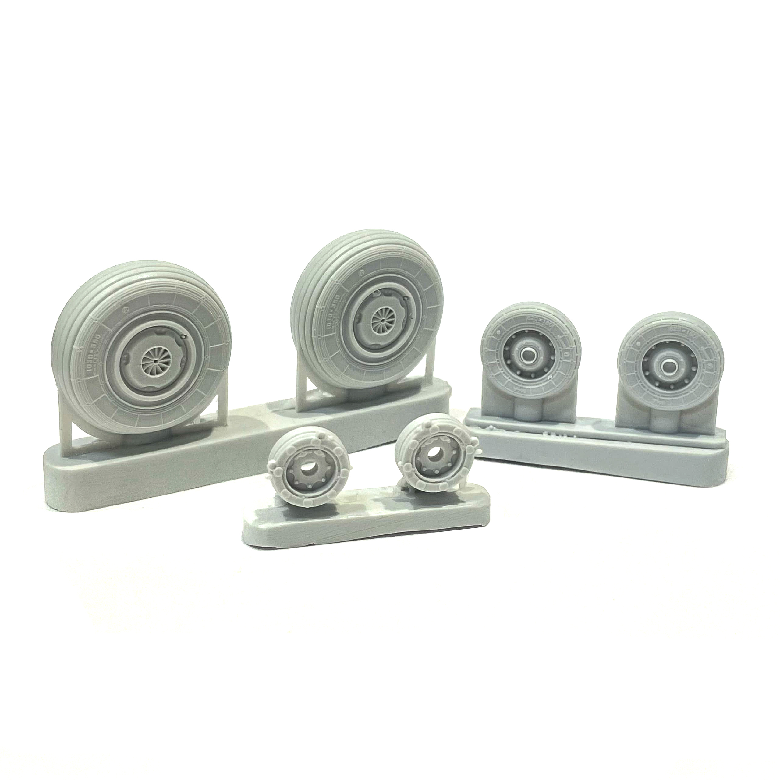 RS48014 E.V.M. 1/48 Wheels chassis for С-33