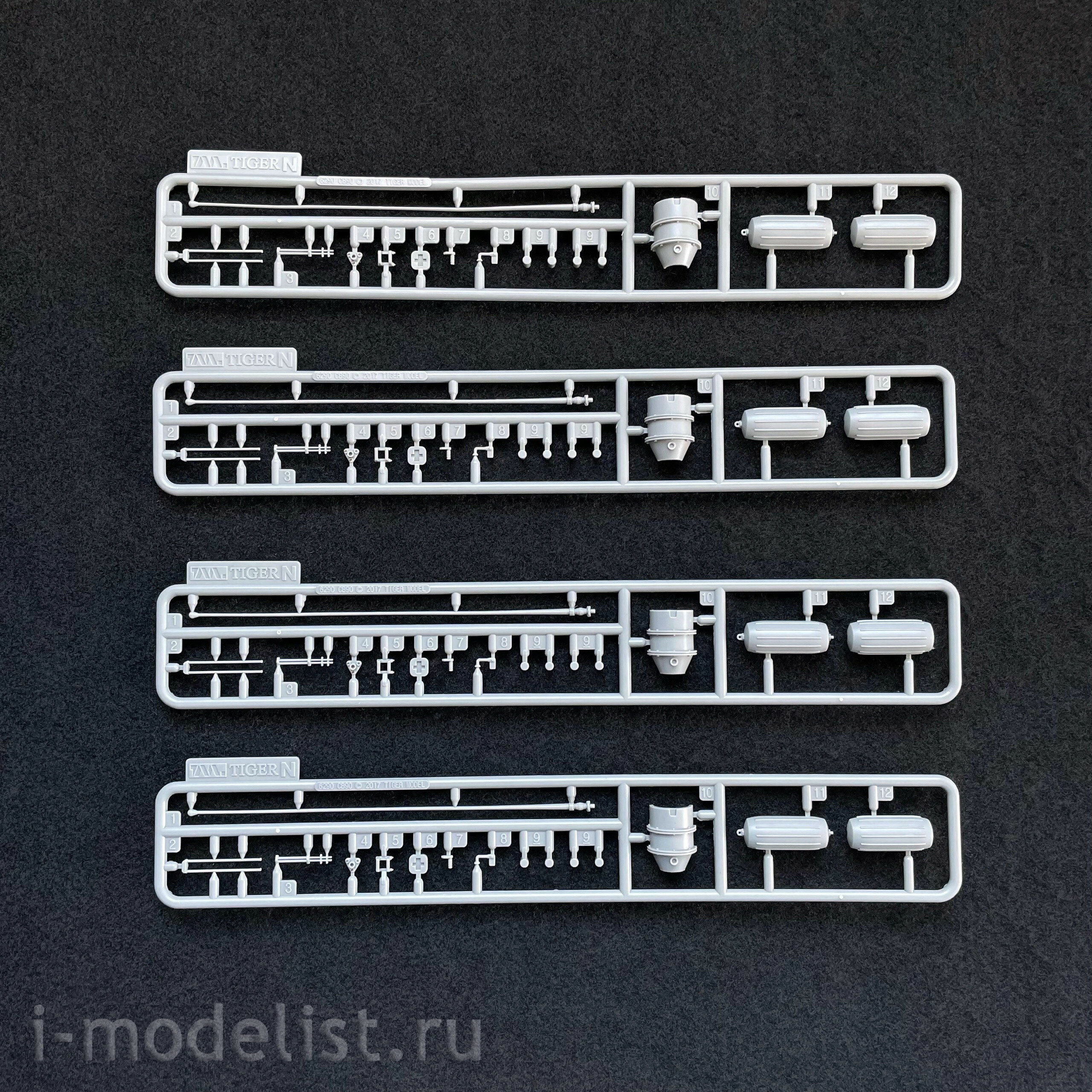 6290 Tiger Model 1/35 Swedish speedboat CB90