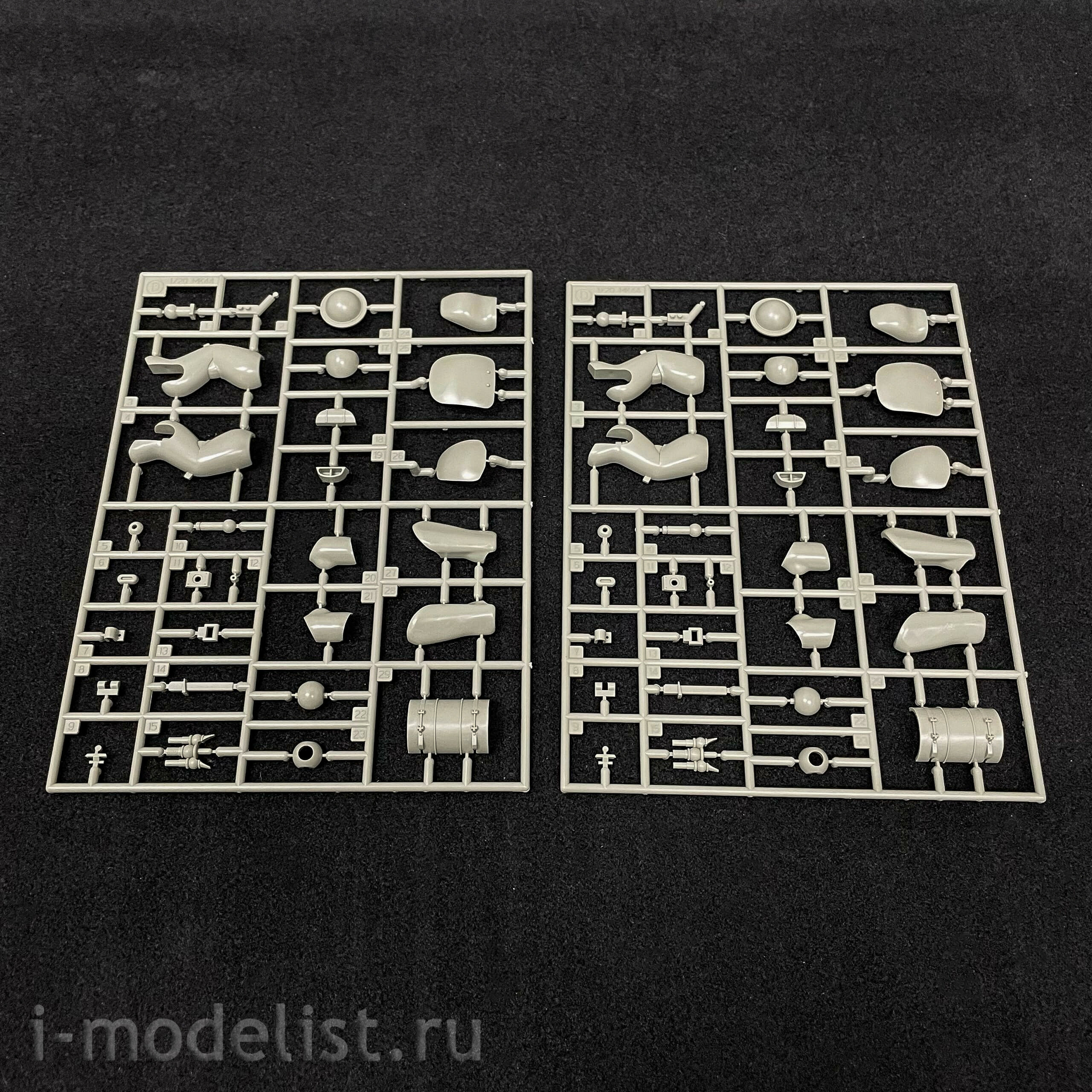 64107 Hasegawa 1/20 Combat Robots MK44 Ammoknights