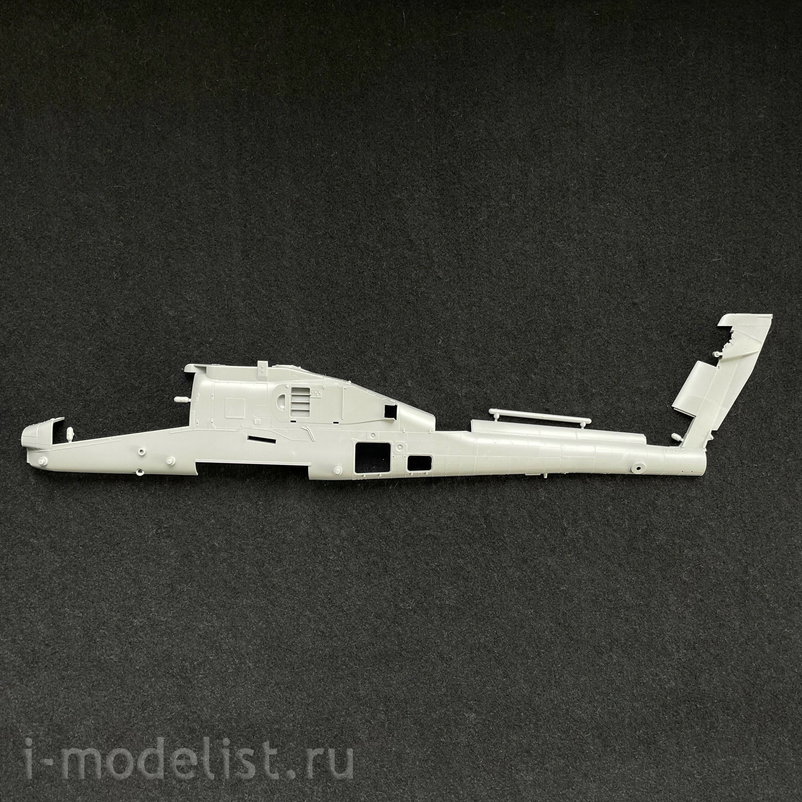 2605 Takom 1/35 AH-64DI SHARAF Helicopter