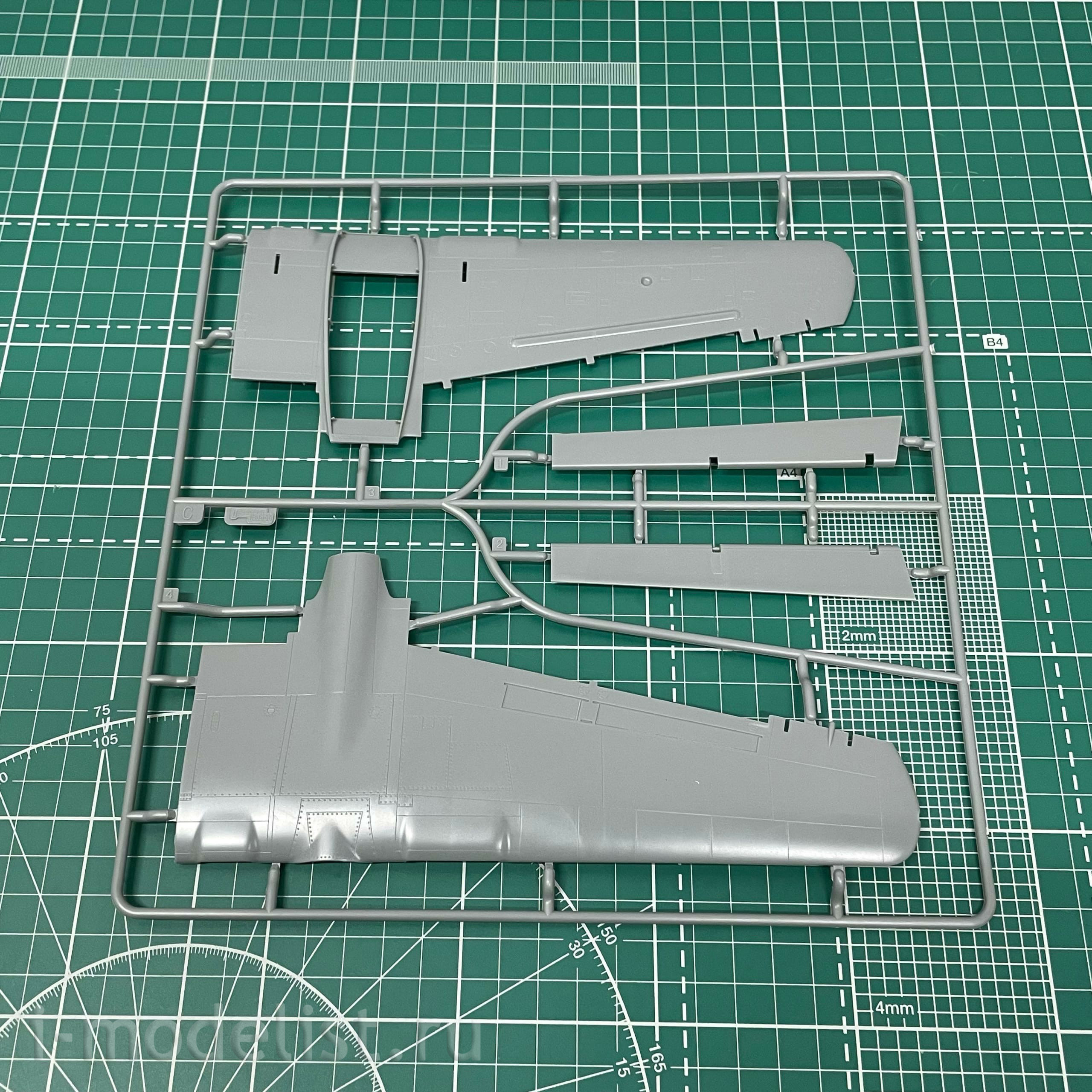 S4815 Great Wall Hobby 1/48 Aircraft P-61b NoseArt + weapons (Limited Edition)
