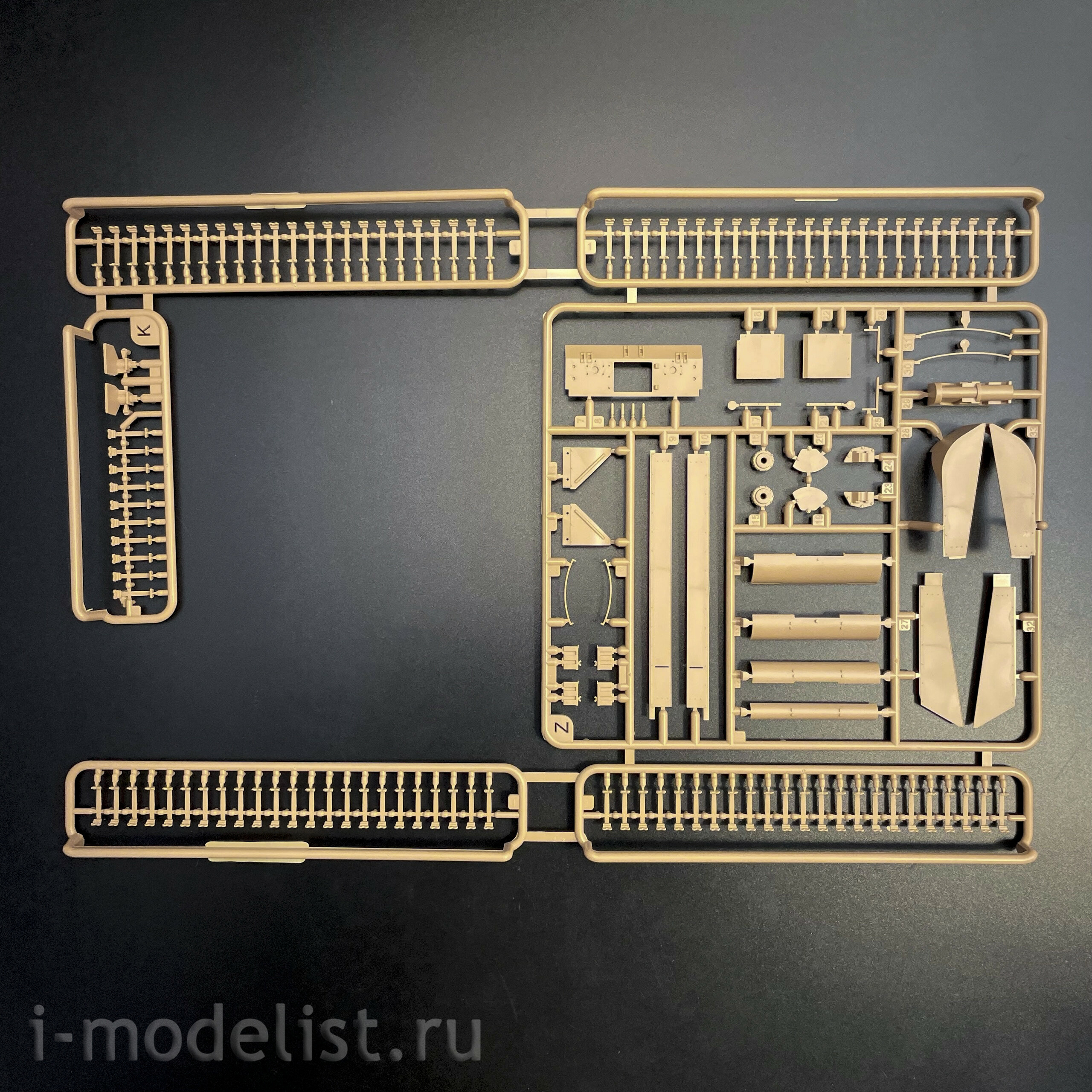 RM-5136 Rye Field Model 1/35 Танк M4A3 Sherman 76W VVSS поздний (UPGRADE-версия с полным интерьером)