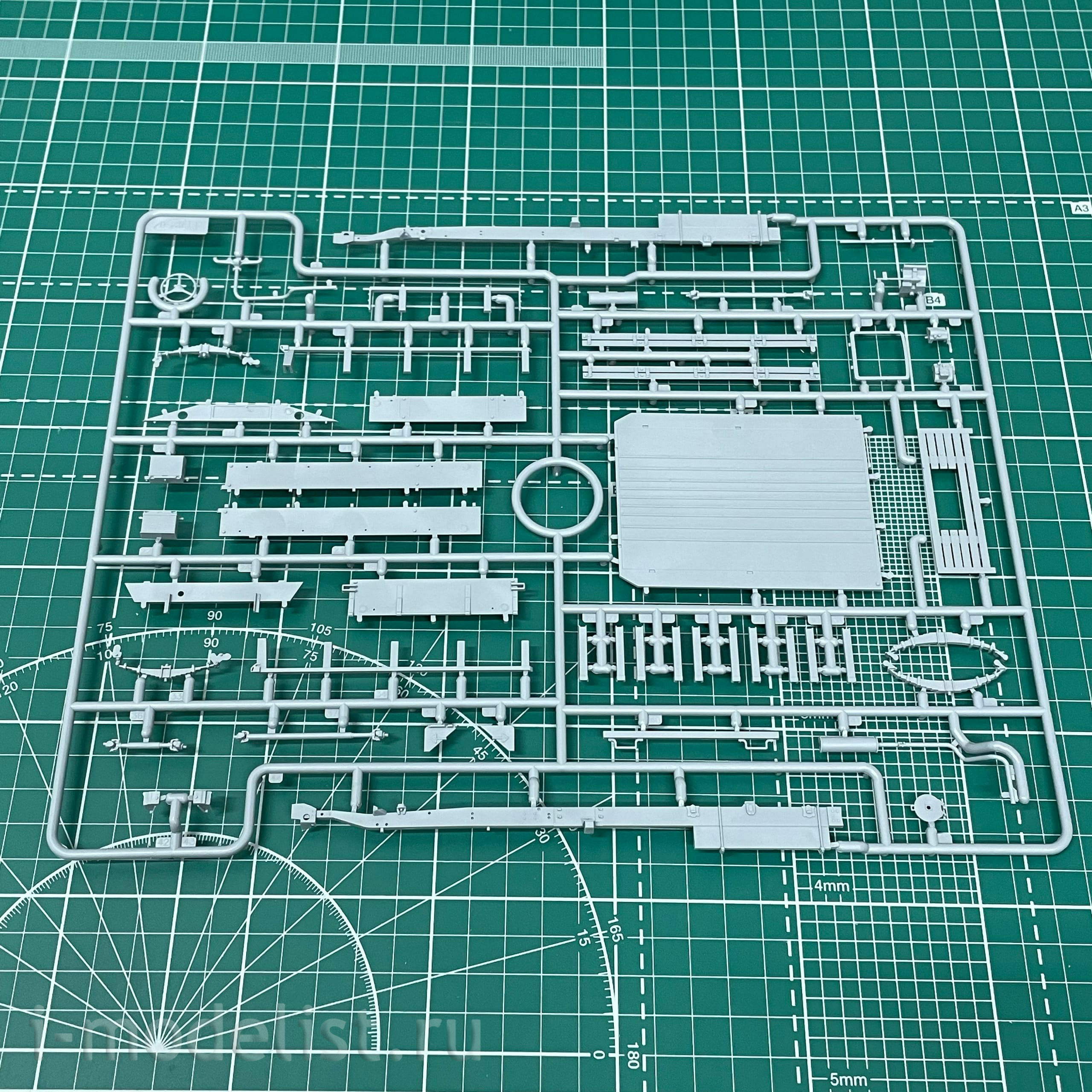 35596 ICM 1/35 BM-13-16 on G7107 chassis with Soviet calculation