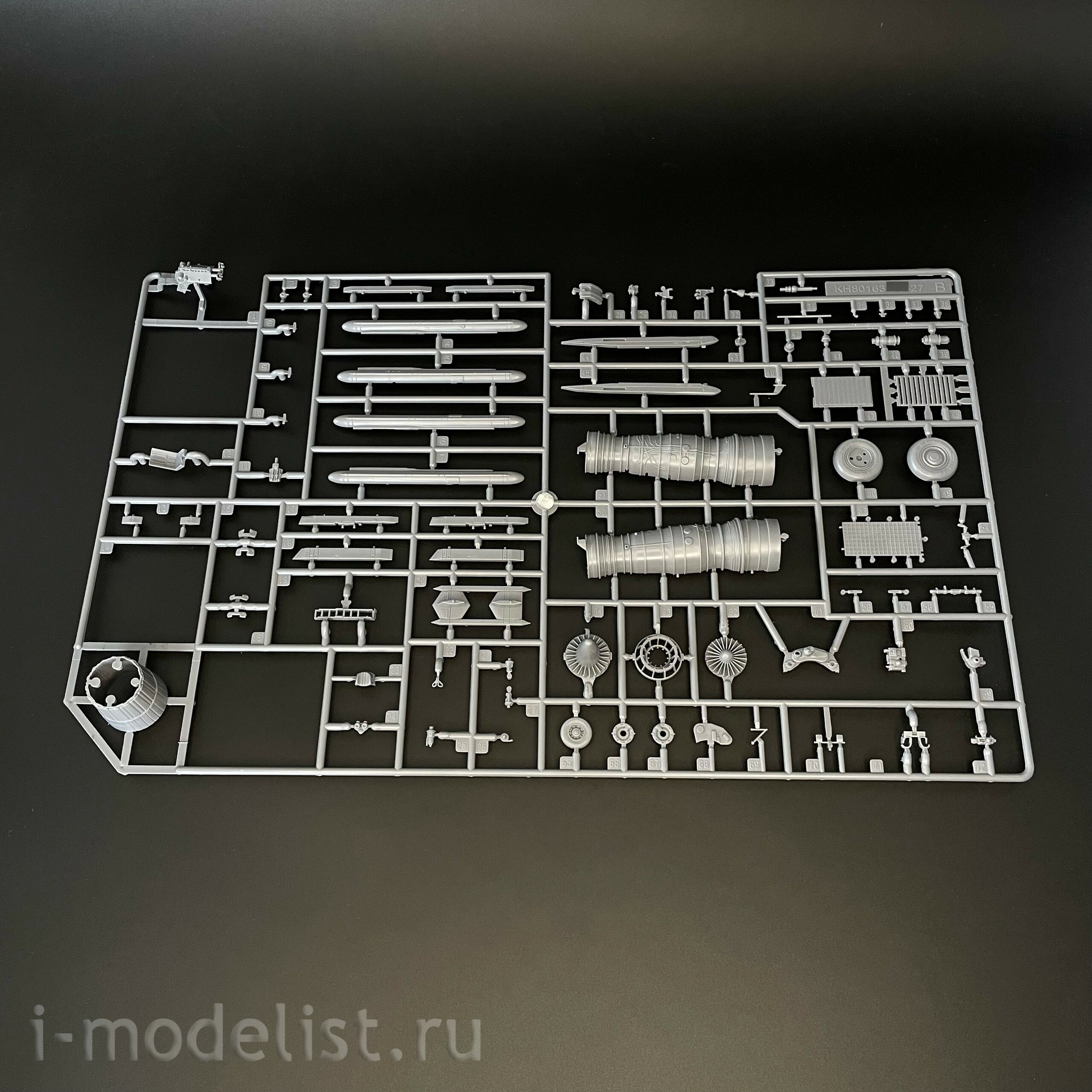 KH80163 Zimi Model 1/48 Российский истребитель С-27 (Flanker-B)