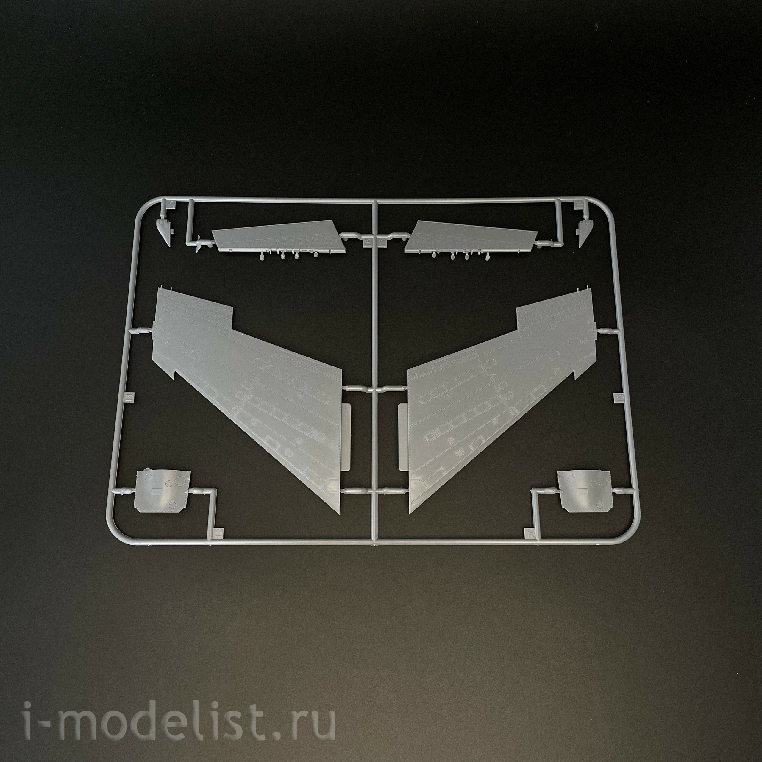 KH80168 Zimi Model 1/48 Российский истребитель С-27УБ (Flanker-C)