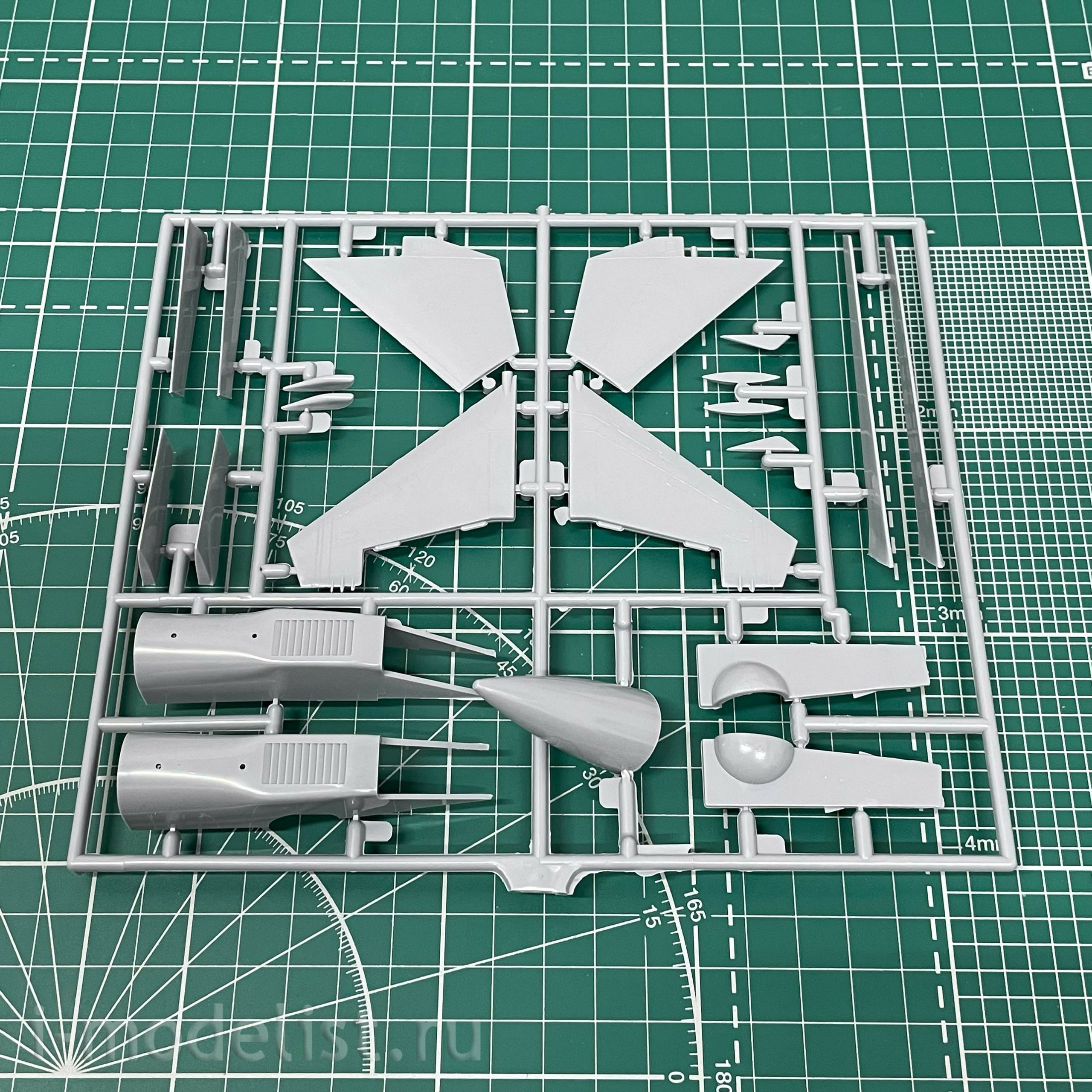 7277 Zvezda 1/72 su-27UB 