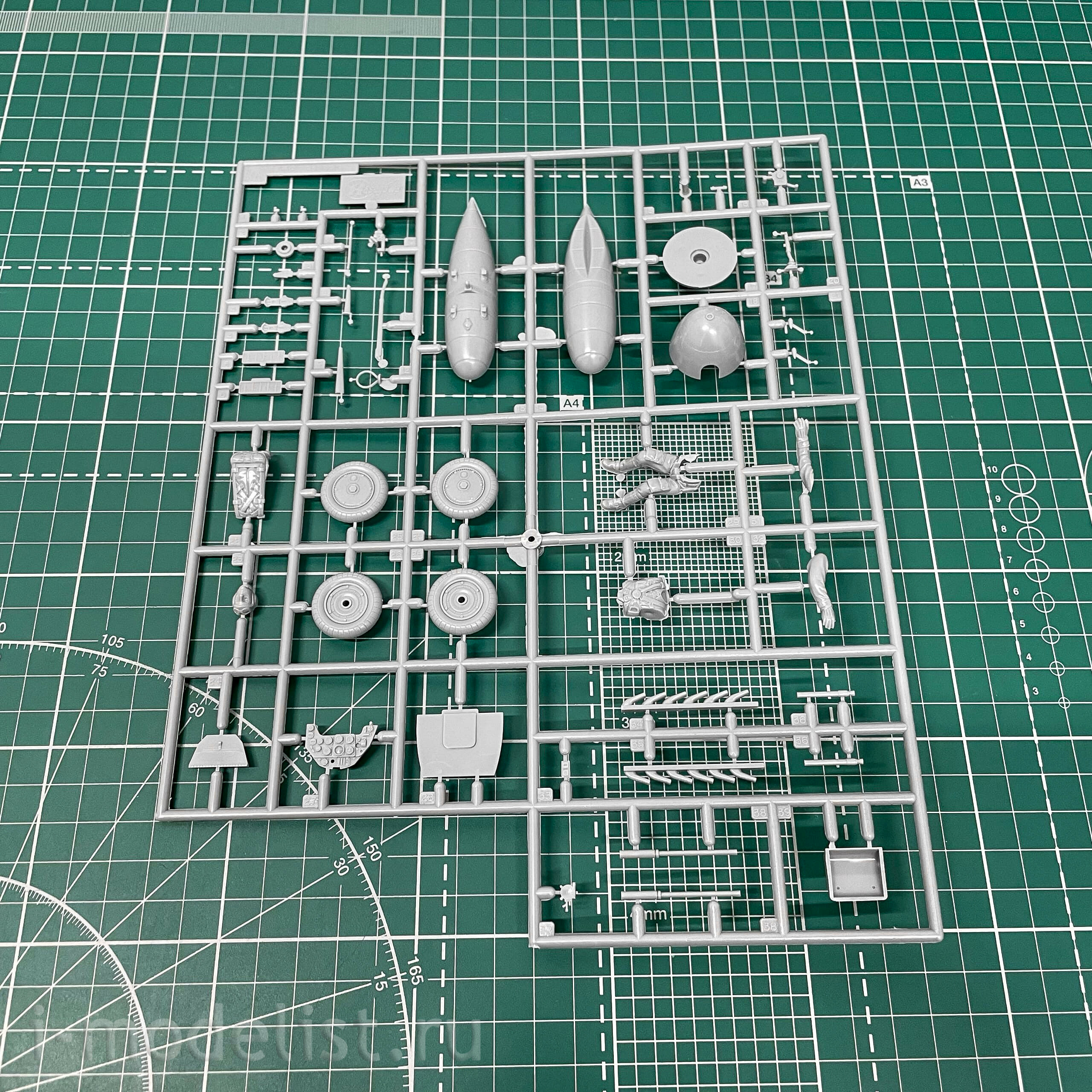 08242 Hasegawa 1/32 Messerschmitt Bf 109G-6 