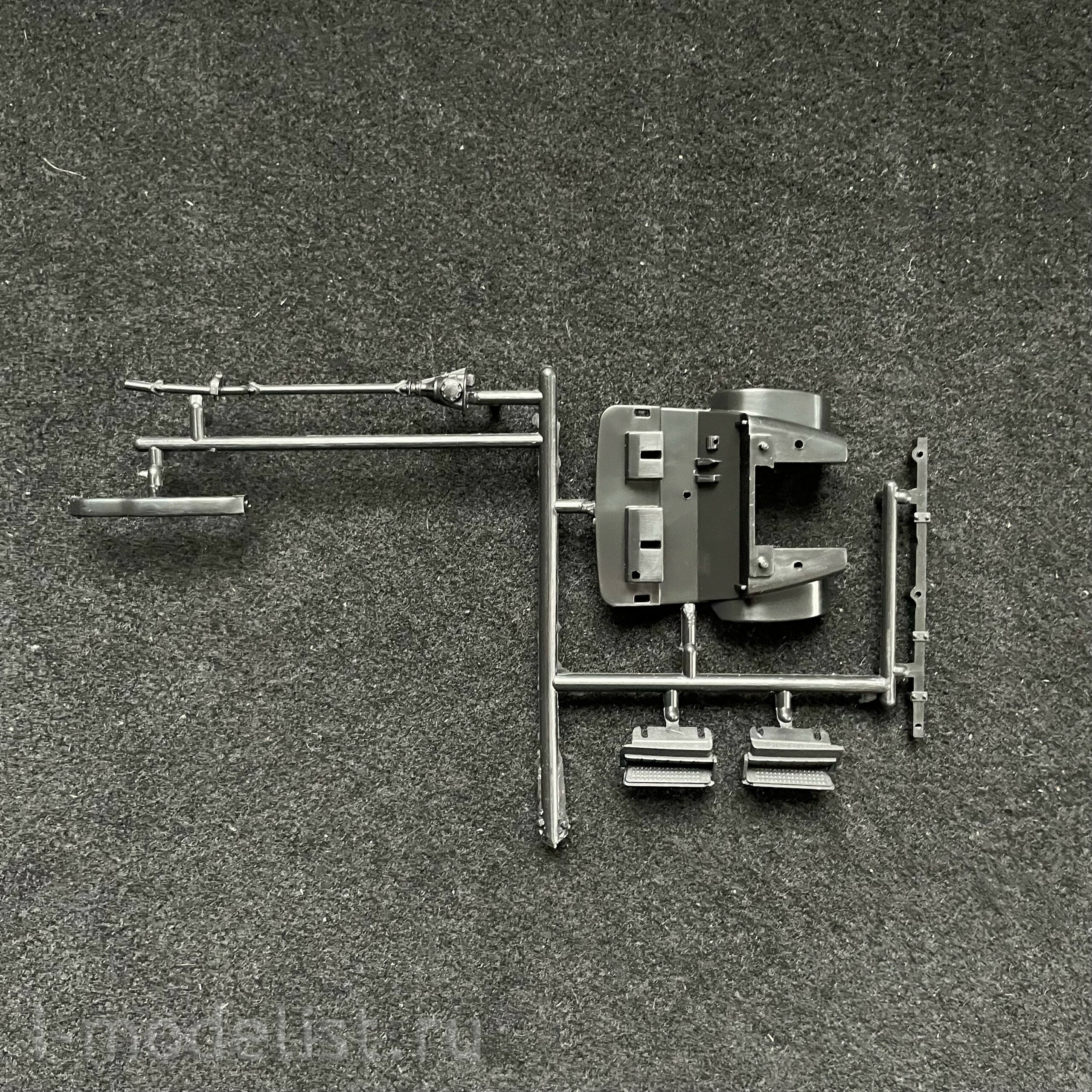 1519AVD AVD Models 1/43 Car 130 On-board