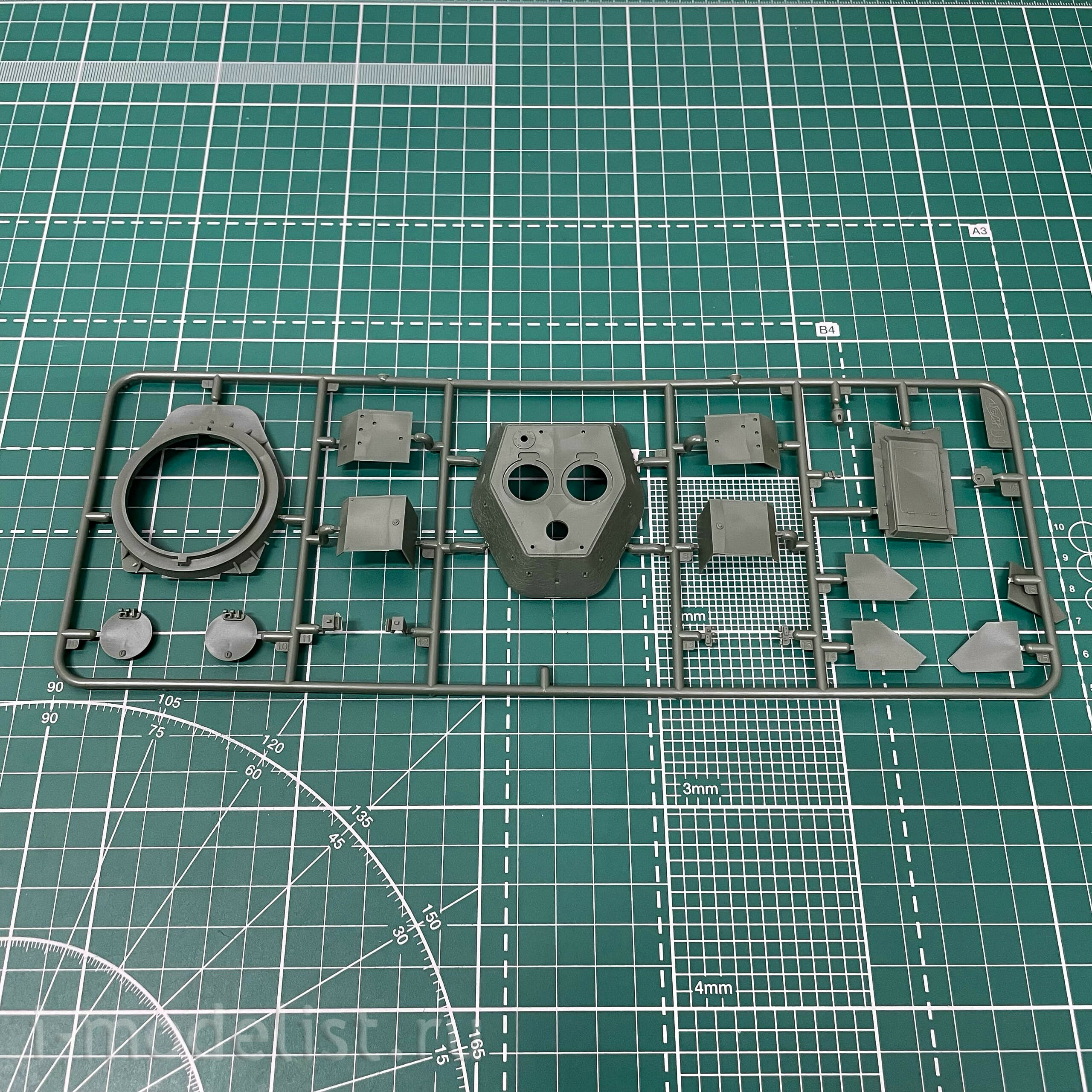 303529 Modeler 1/35 Soviet tank 34-76 issue early 1943.