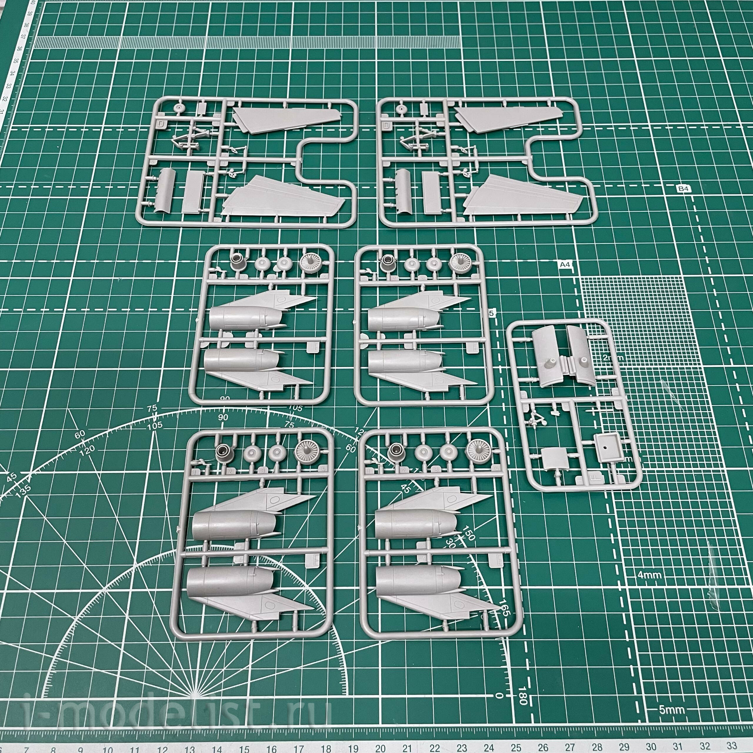 325 Roden 1/144 C-141B Zvezdalifter Aircraft