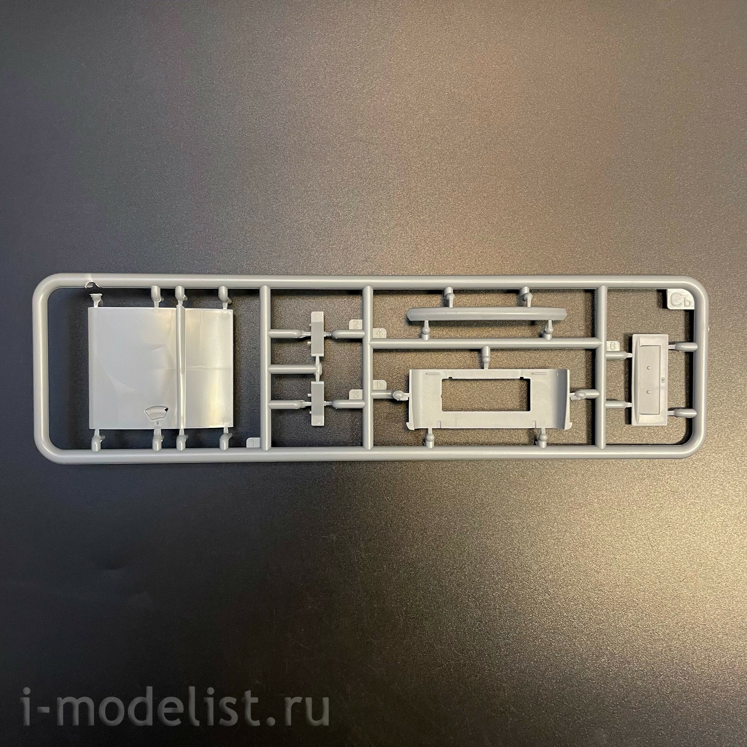 AK35025 AK Interactive 1/35 Коммерческий фургон T2 1972 года