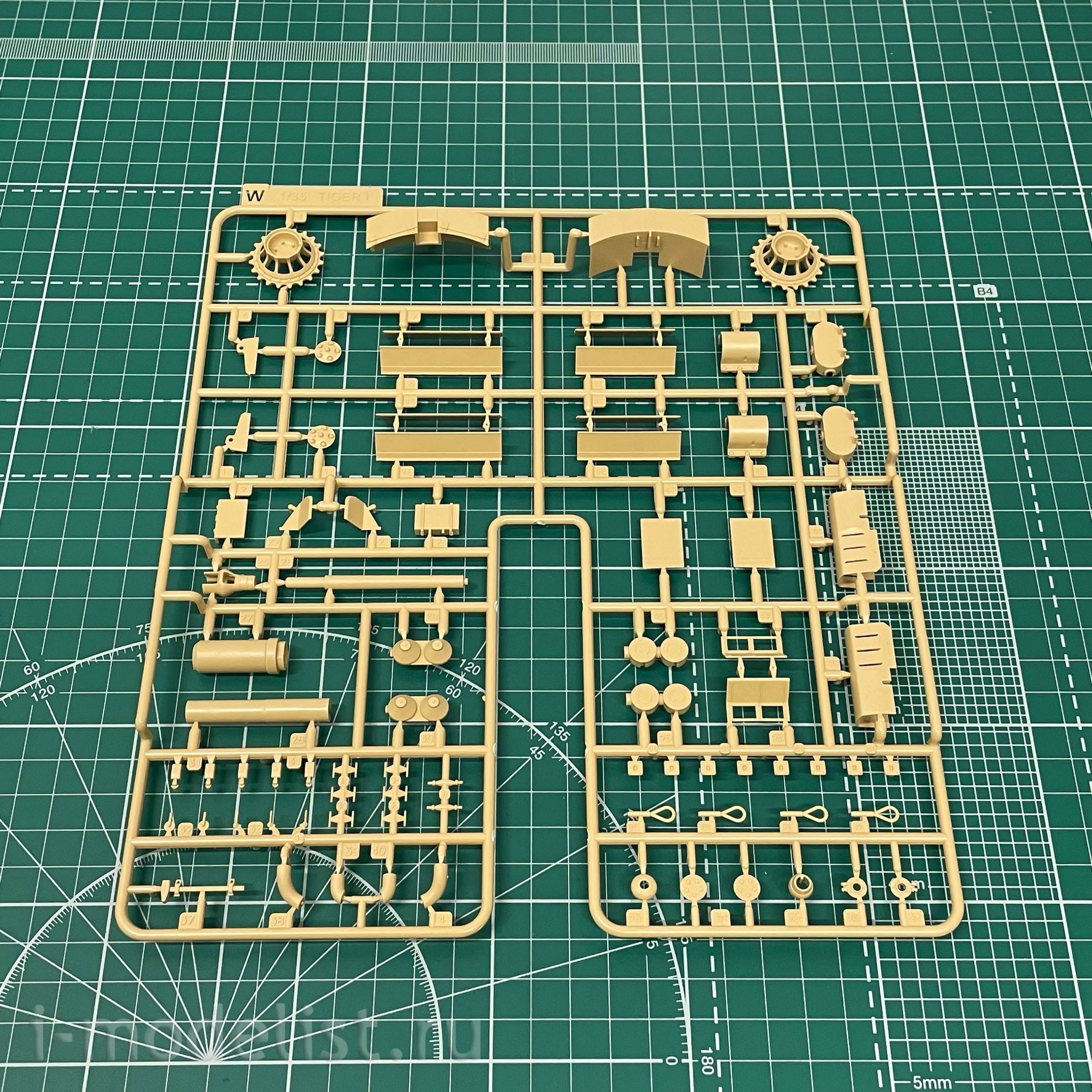 RM-5078 Rye Field Model 1/35 Sd.Kfz.181 Tiger I INITIAL PRODUCTION