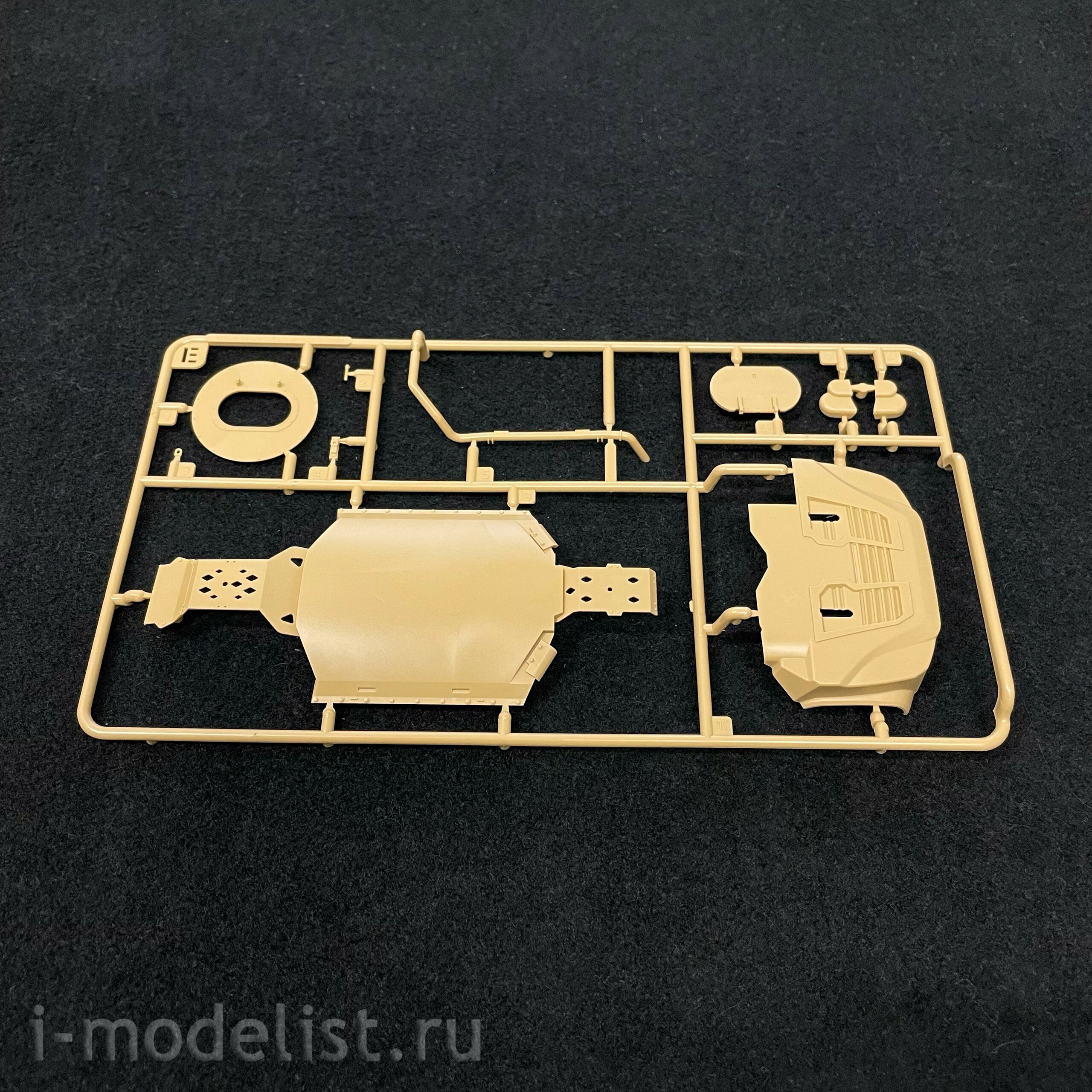 RM-5090 Rye Field Model 1/35 JLTV (Combined Light Tactical Vehicle)