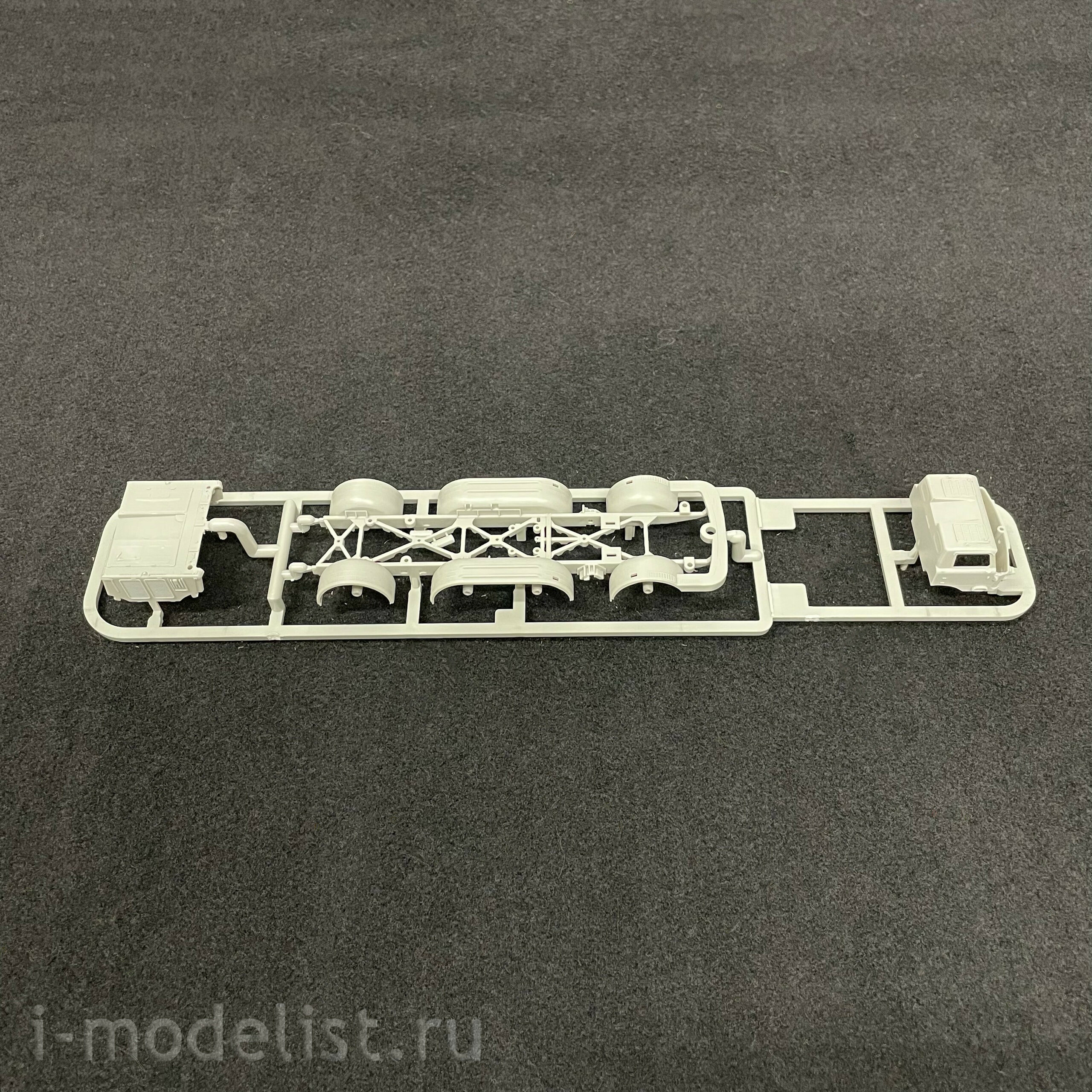 07180 Trumpeter 1/72 Russian 9P140 TEL multiple launch rocket system 9K57 