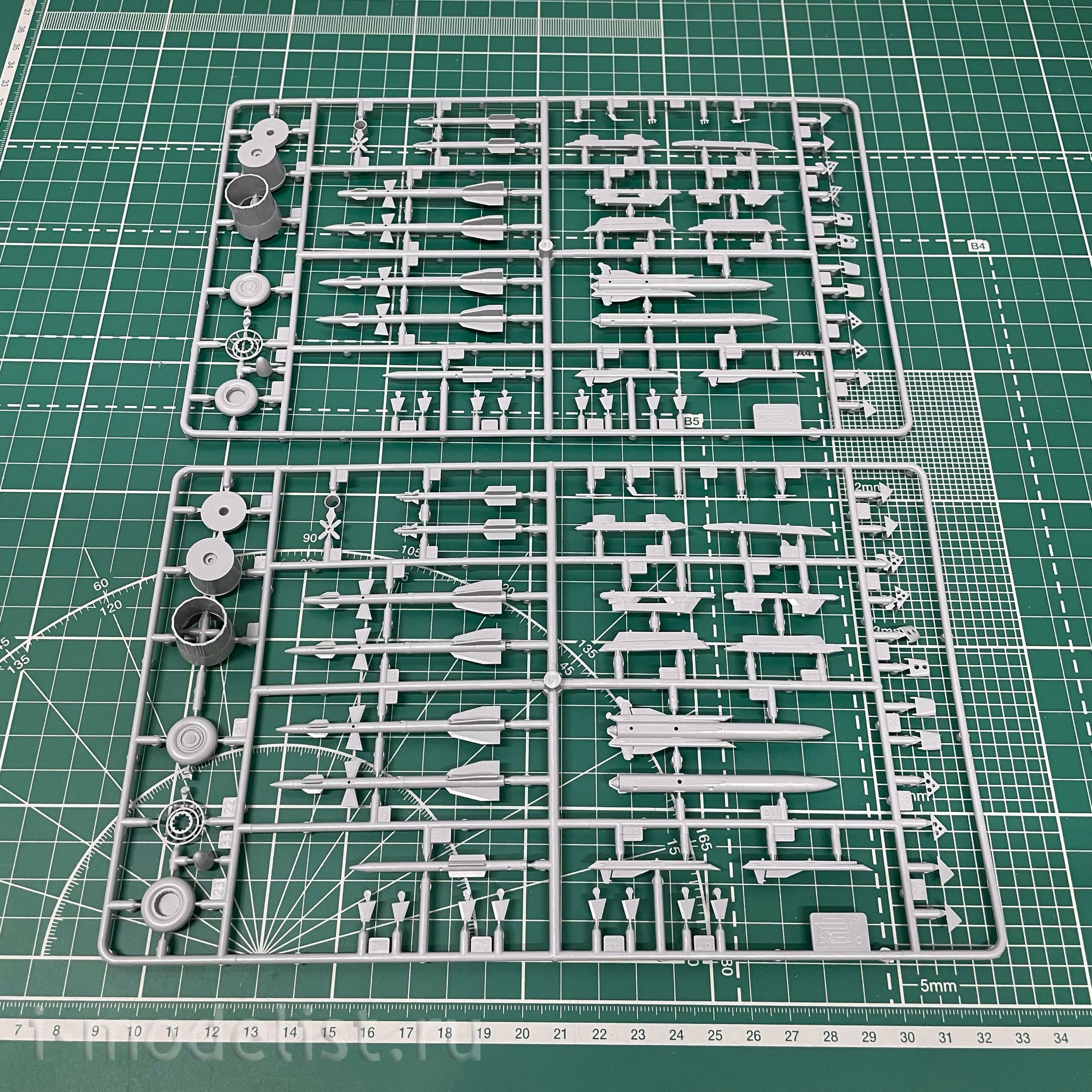 7295 Zvezda 1/72 Russian multi-purpose fighter superiority in the air su-27SM
