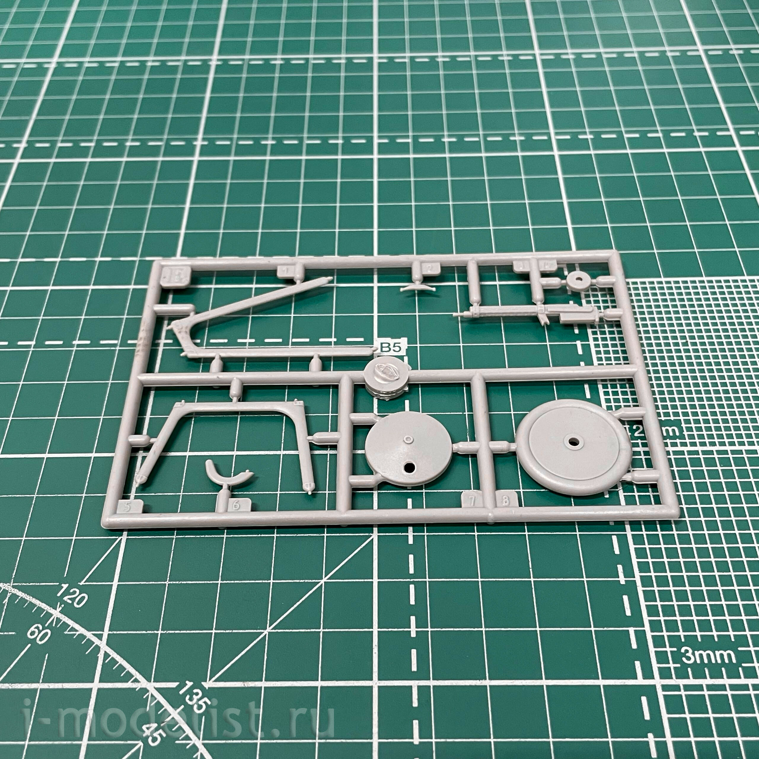 613 Roden 1/32 Pfalz D. III Aircraft