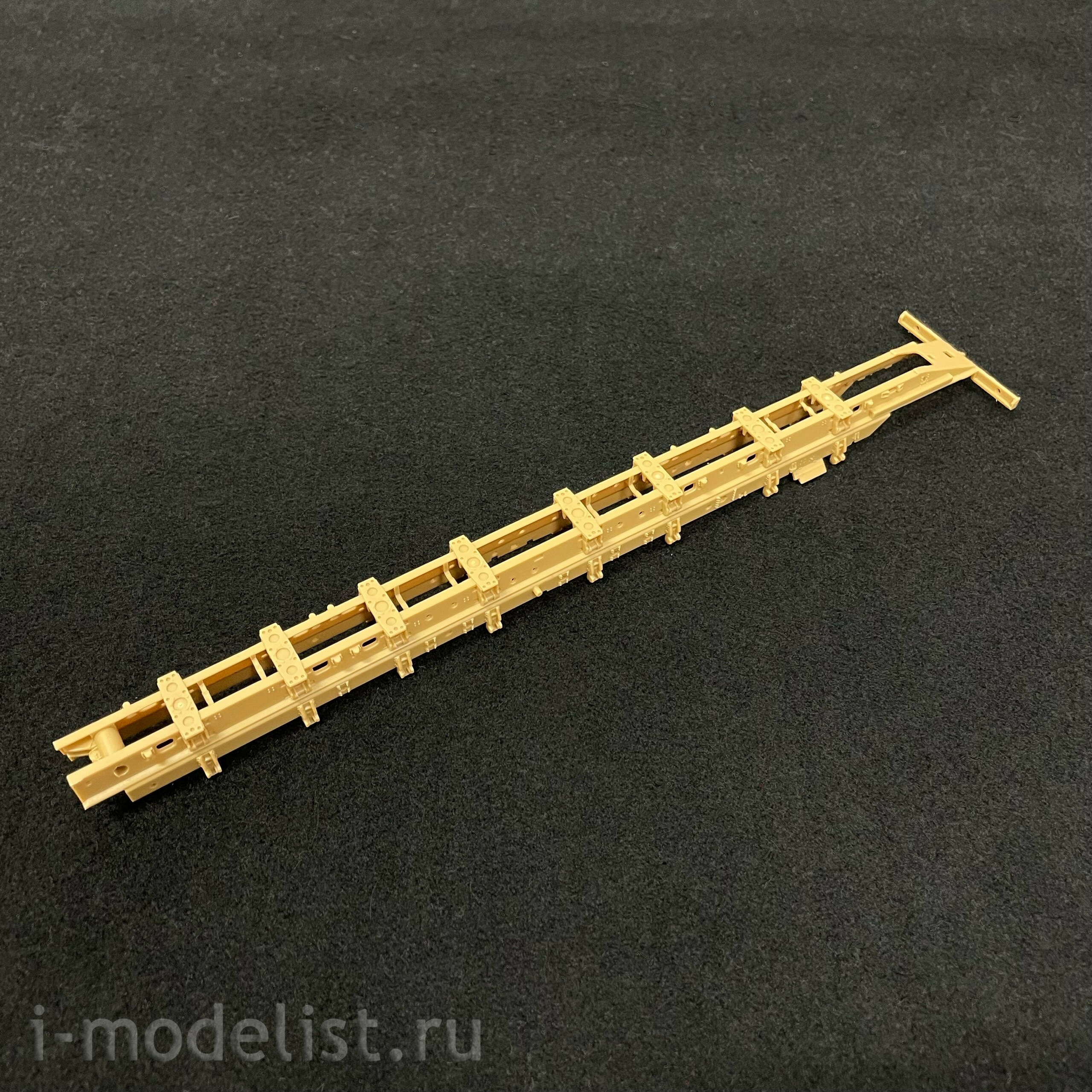 82952 HobbyBoss 1/72 Complex 15U175 TEL of RS-12M1 Topol-M ICBM