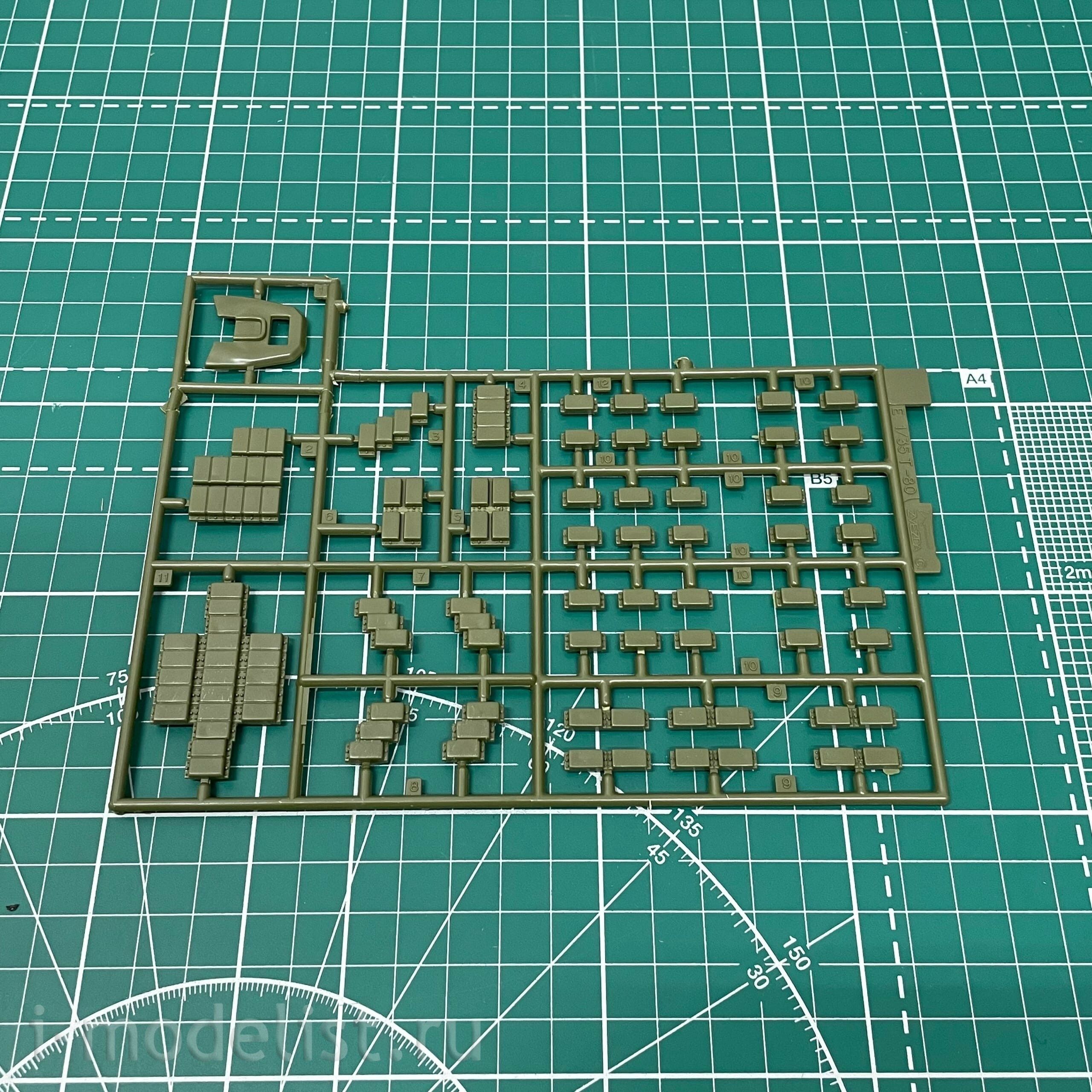 3592 Zvezda 1/35 t-80BV Tank