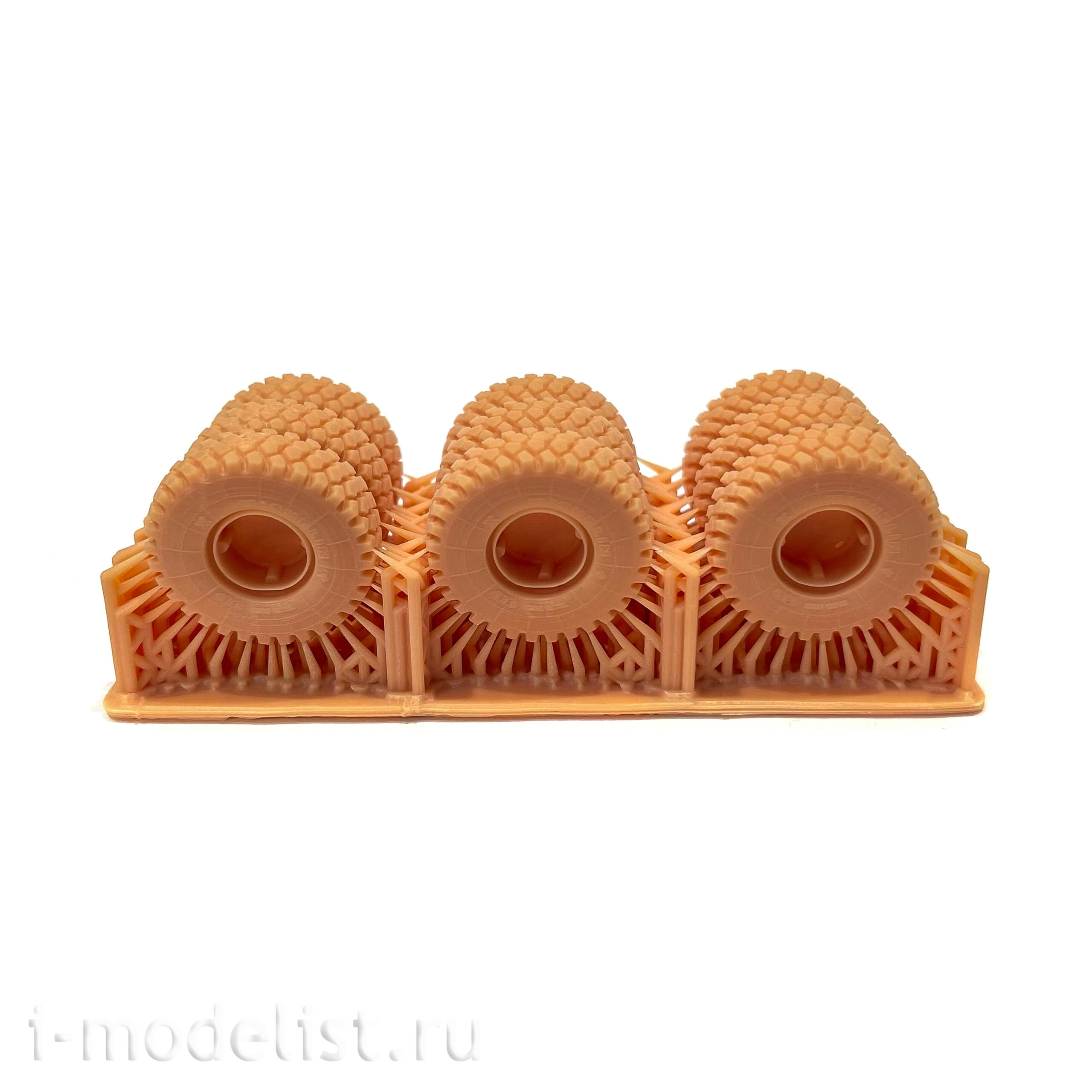 MM72010 My Model 1/72 Set of add-ons No. 3 for the Zvezda model, art. 5069 (set of wheels 9 pcs. + automatic machine)