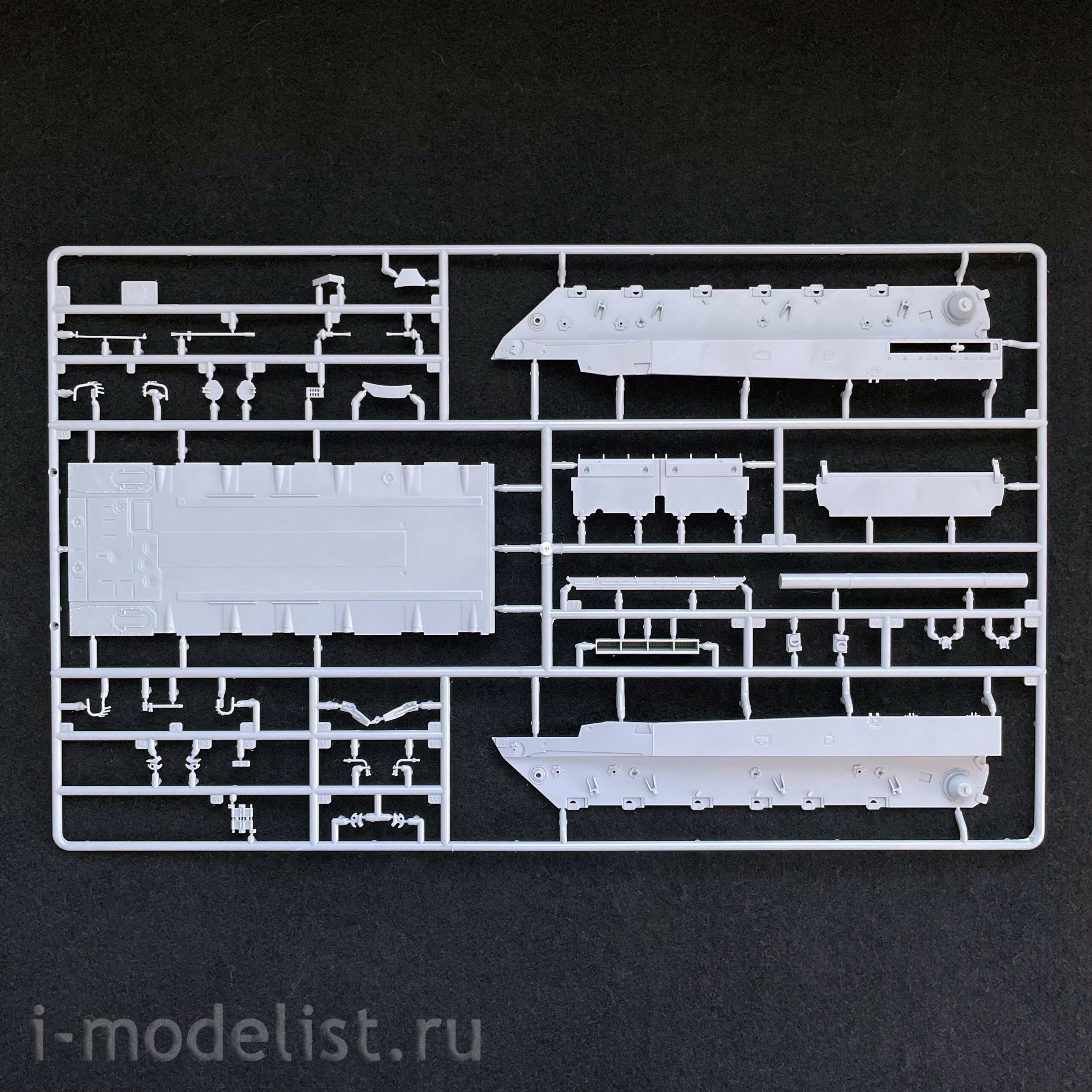 3649 Zvezda 1/35 Russian Infantry Fighting Vehicle BMP-3