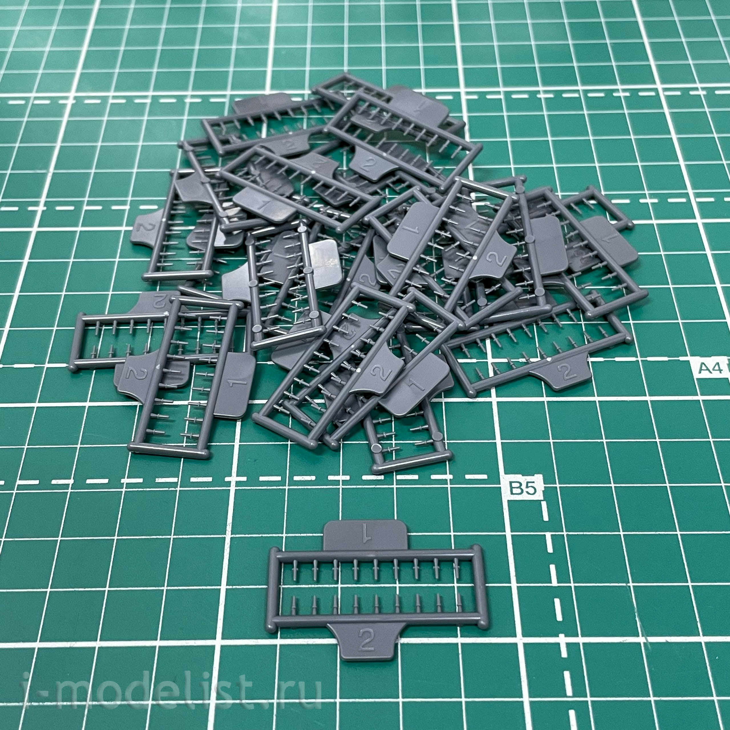 RM-5073 Rye Field Model 1/35 StuG III Ausf. G Early type with full interior and working tracks