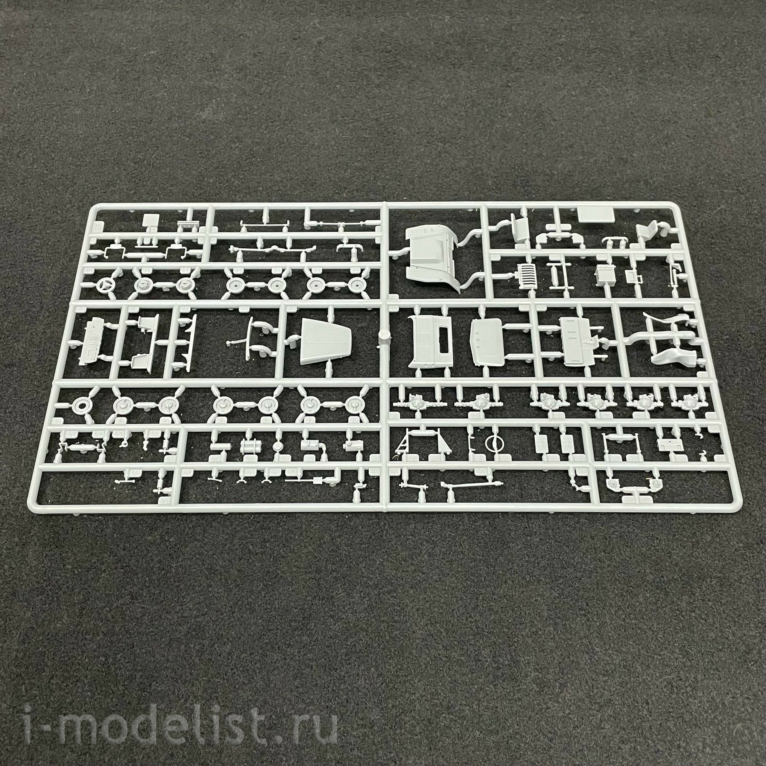 5050 Zvezda 1/72 Russian Army truck URAL-4320