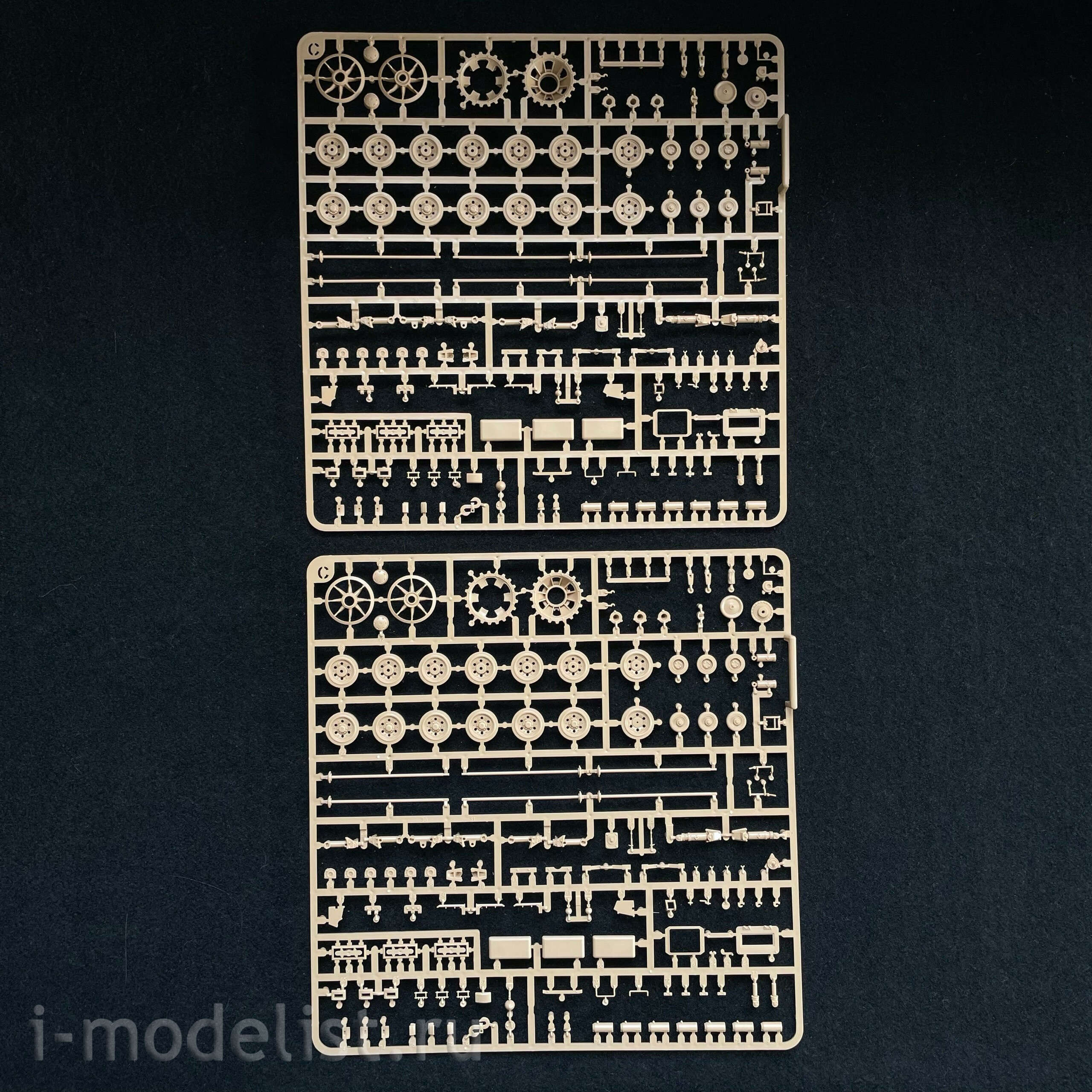 RM-5088 Rye Field Model 1/35 ACS StuH42 & StuG.III Ausf.G, late (full interior)