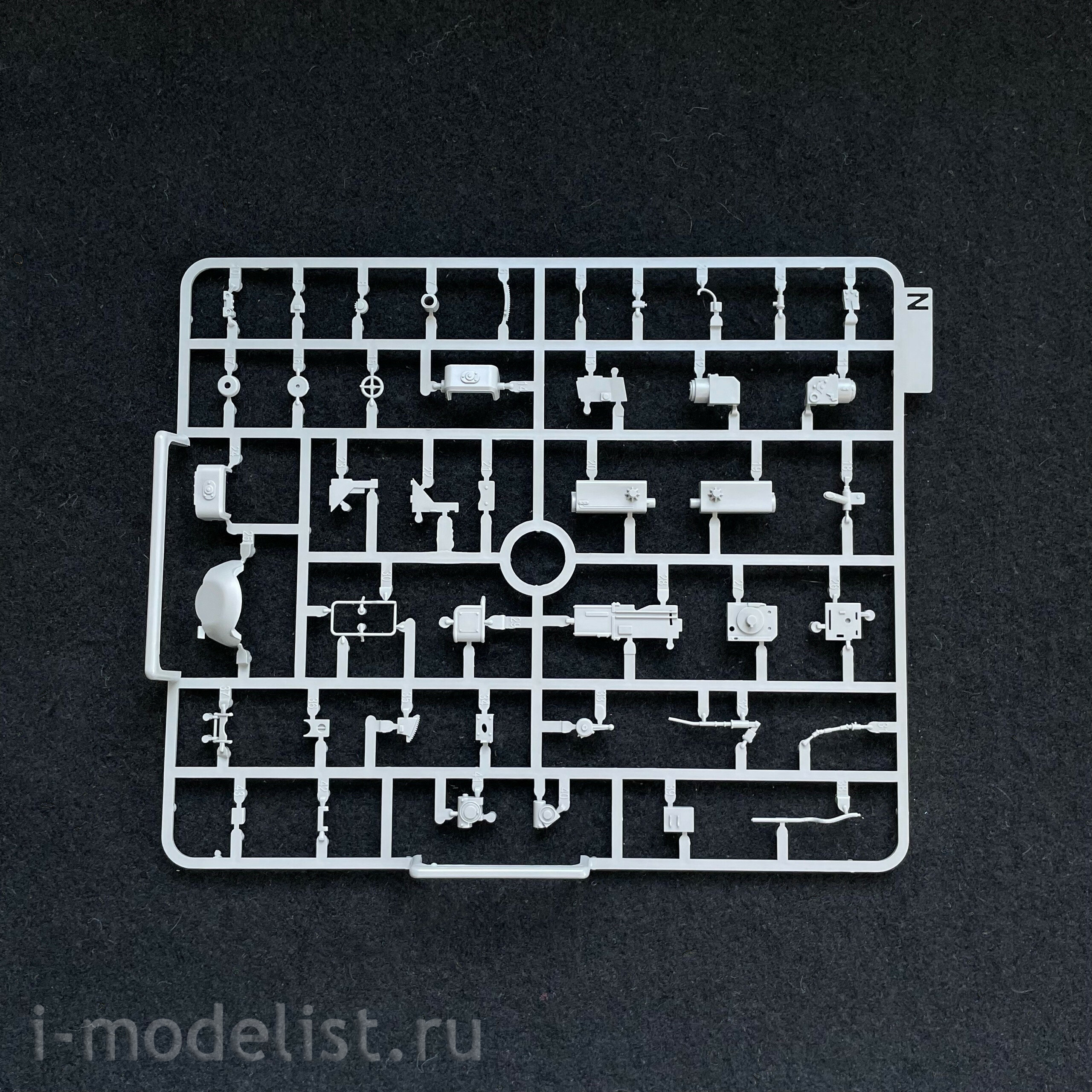 2170 Takom 1/35 German self-propelled gun Jagdpanzer 38(t) Hetzer (early)