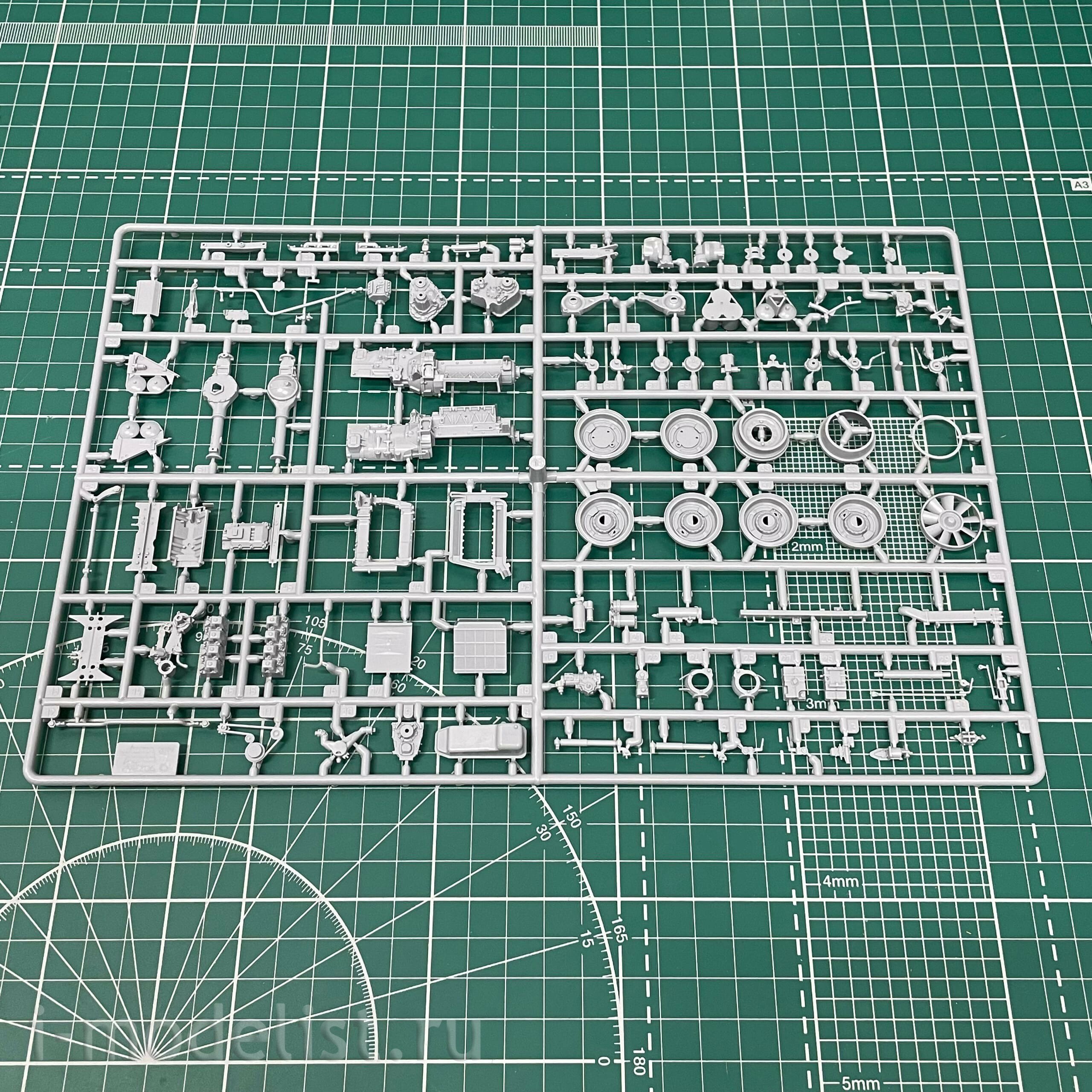 3697 Zvezda 1/35 Russian three-axle truck 