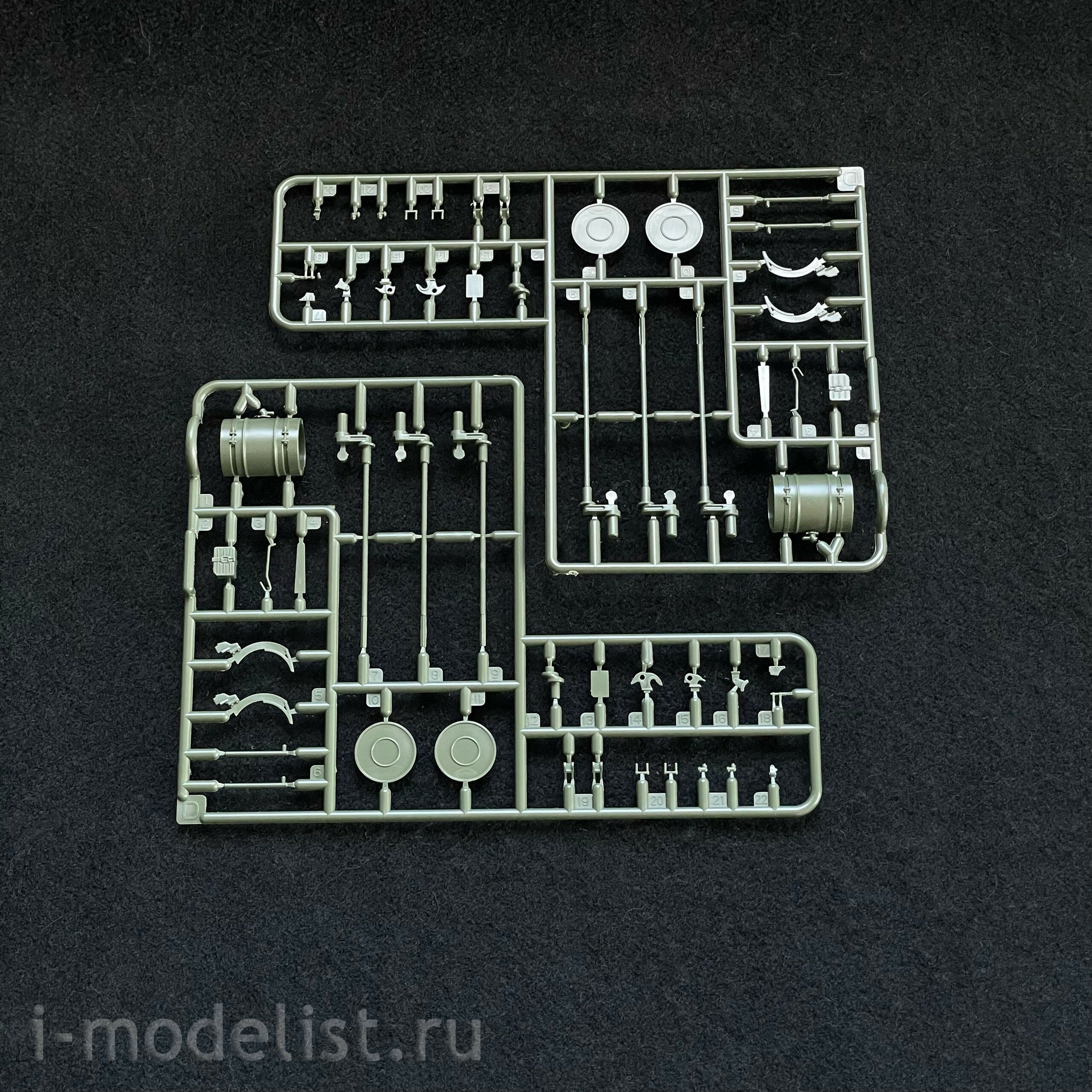35A045 Amusing Hobby 1/35 Main Battle Tank of Yugoslavia M-84A